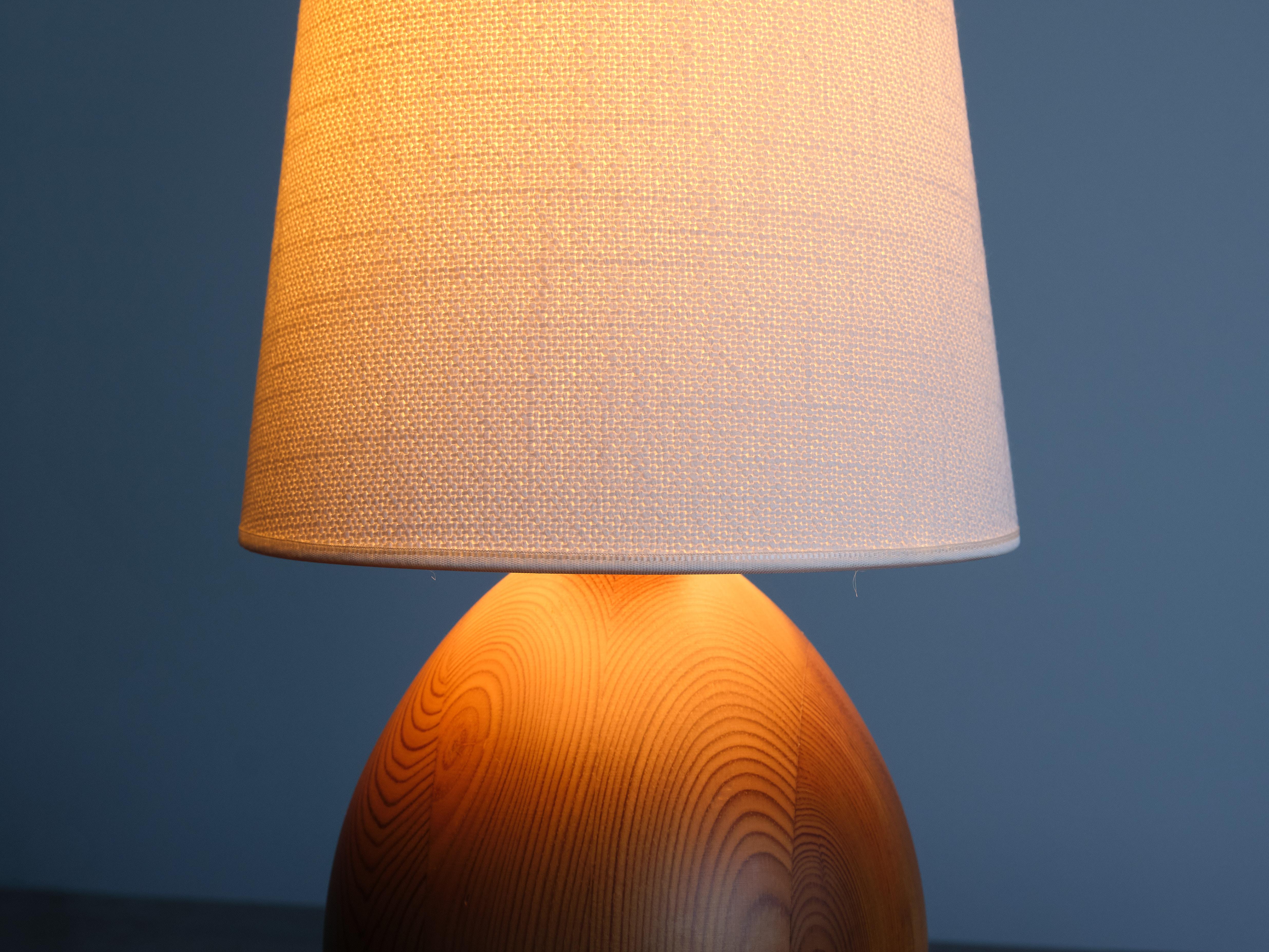 Markslöjd Pair of Oval Table Lamps in Solid Pine, Organic Modern, Sweden, 1960s 4