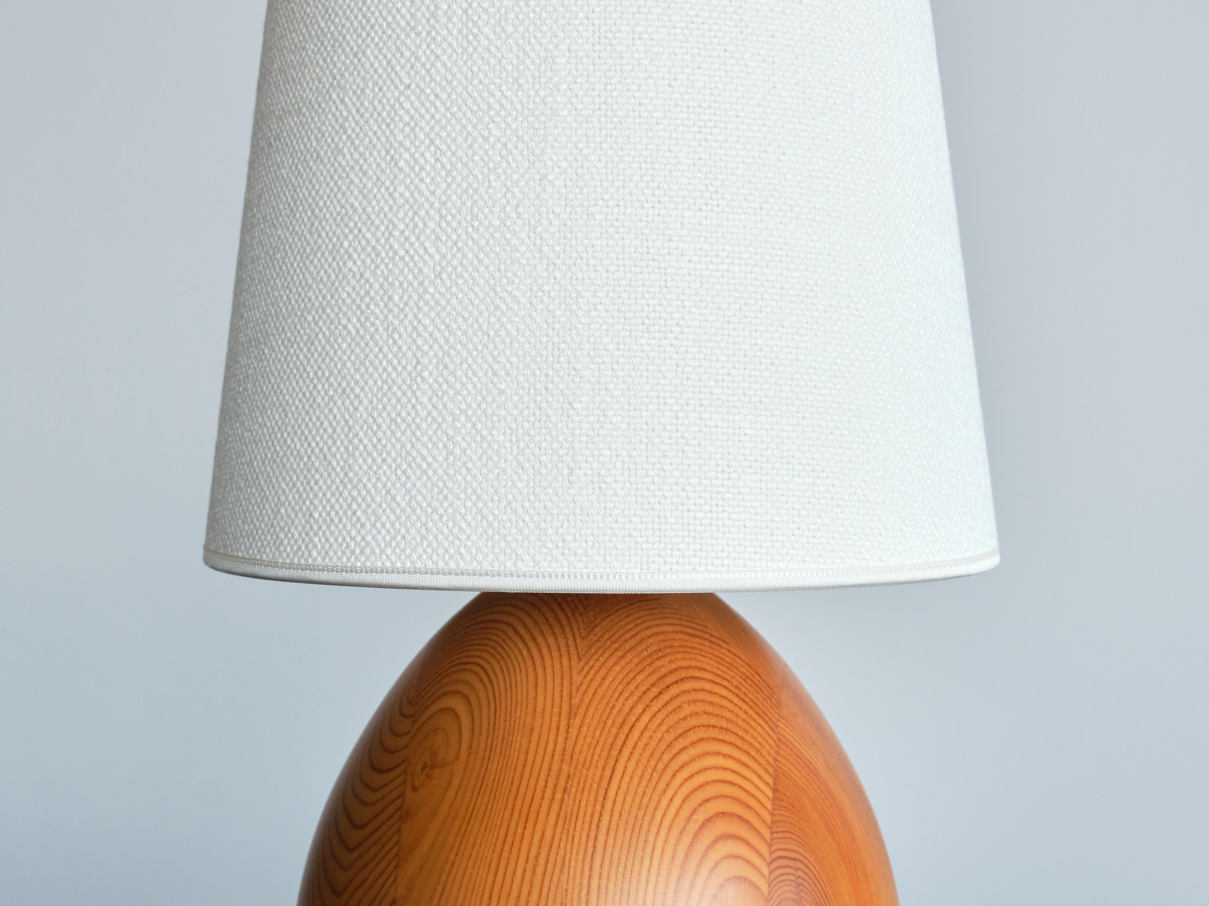 Swedish Markslöjd Pair of Oval Table Lamps in Solid Pine, Organic Modern, Sweden, 1960s
