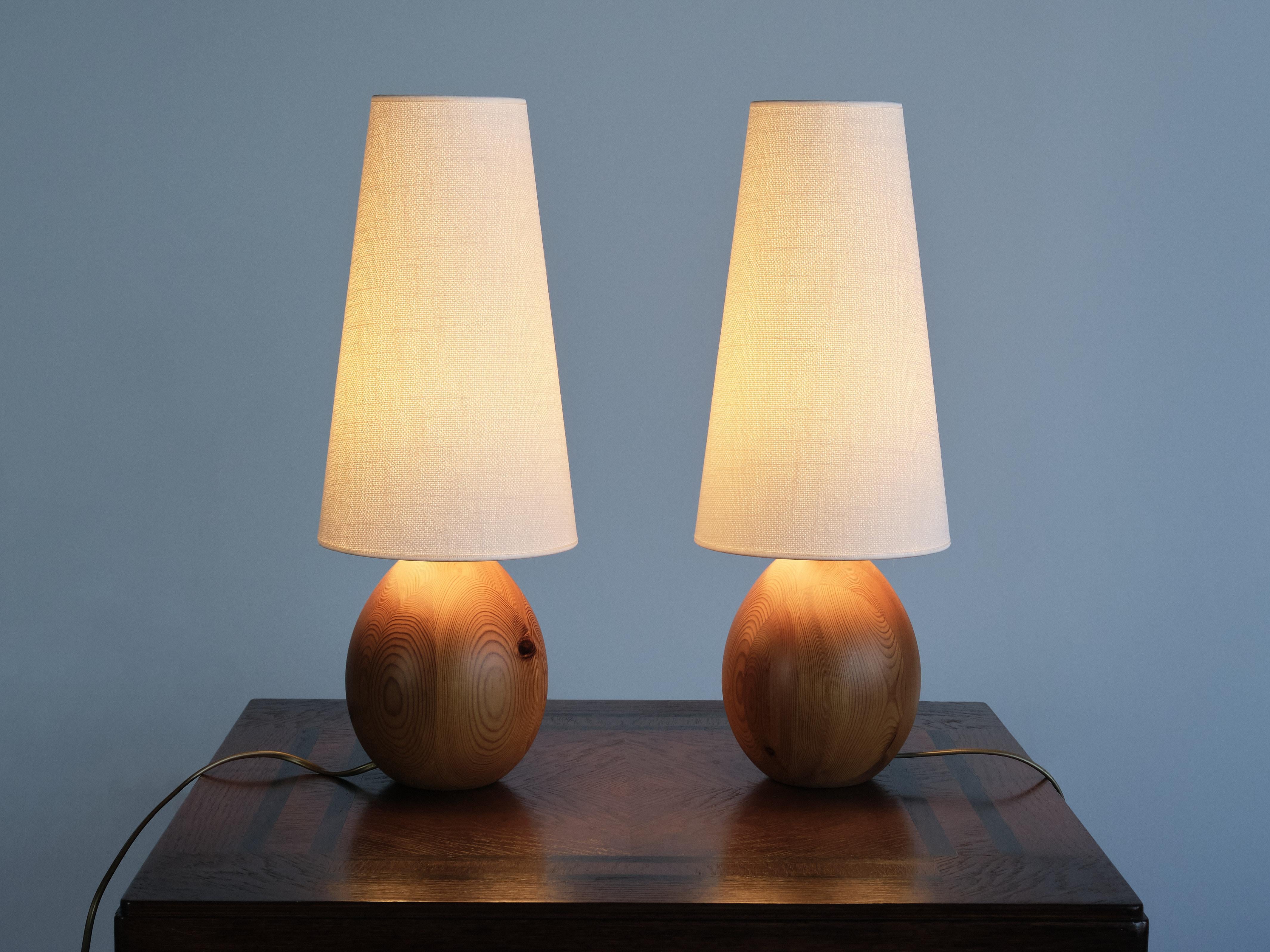 Markslöjd Pair of Oval Table Lamps in Solid Pine, Organic Modern, Sweden, 1960s In Good Condition In The Hague, NL