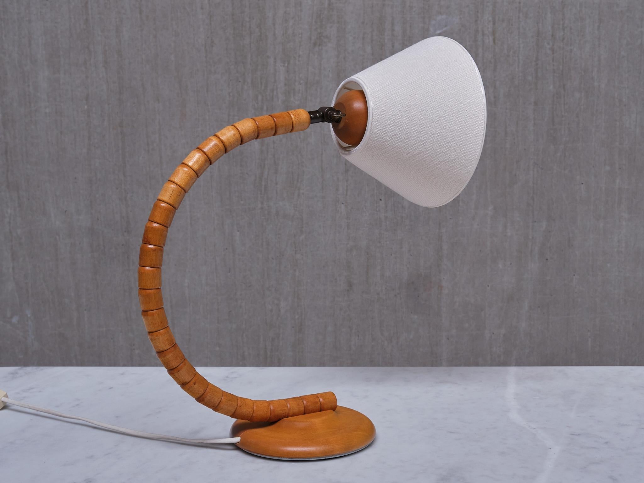Markslöjd Sculptural Adjustable Table Lamp in Beech Sweden, 1960s In Good Condition In The Hague, NL