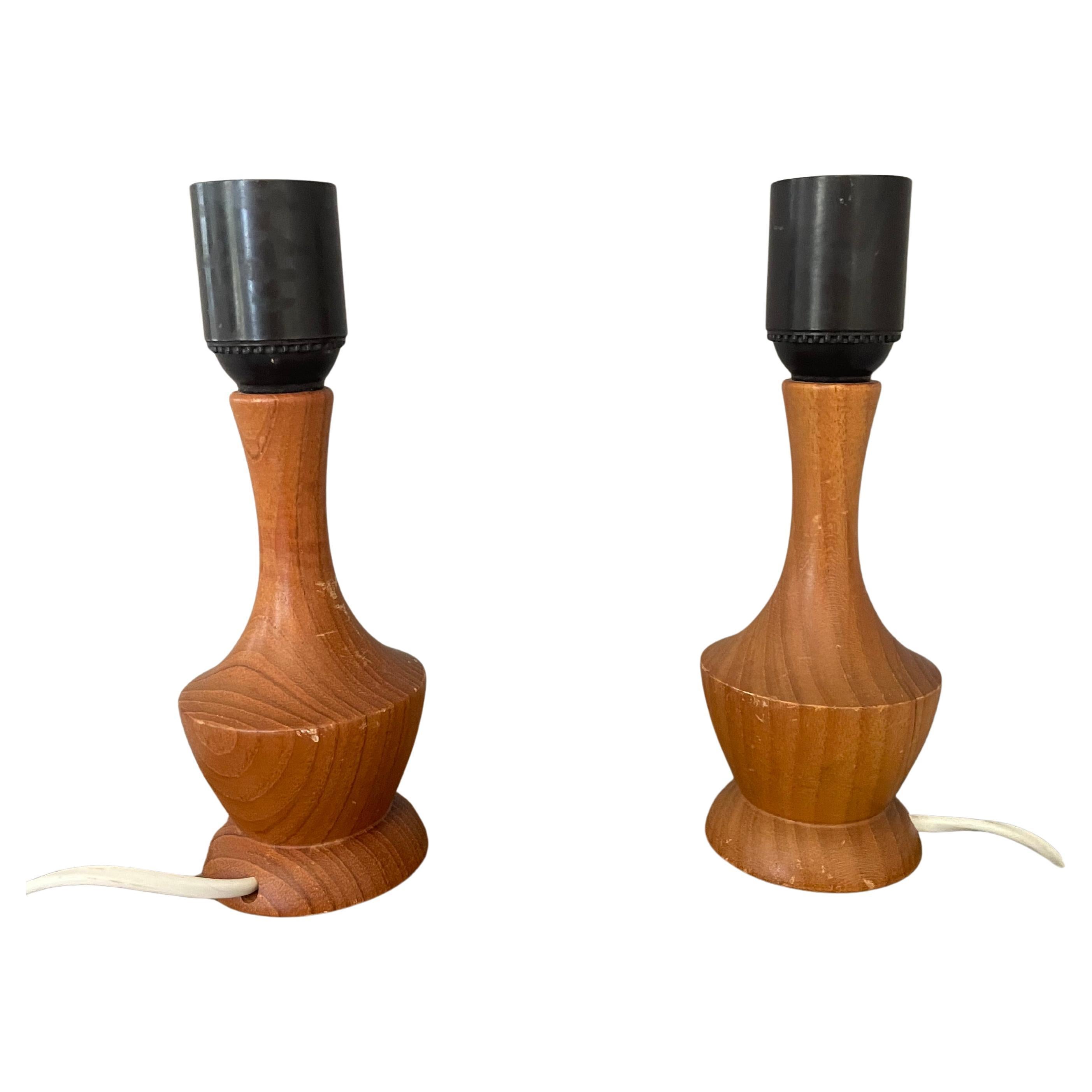 Paire de lampes de table en pin Markslöjd, Suède, années 1950 en vente