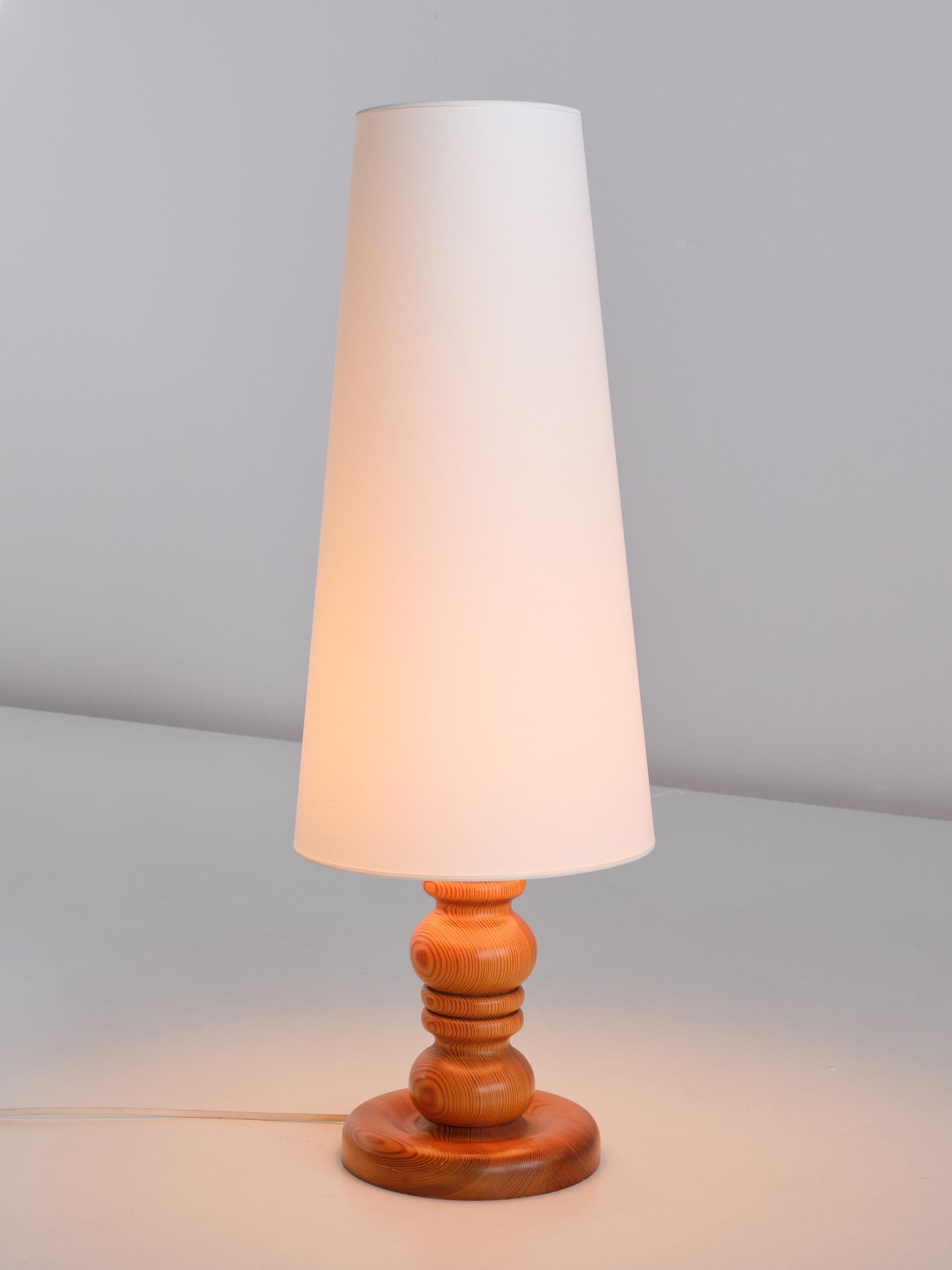 Swedish Markslöjd Table Lamp in Solid Pine, Kinna, Sweden, Early 1970s