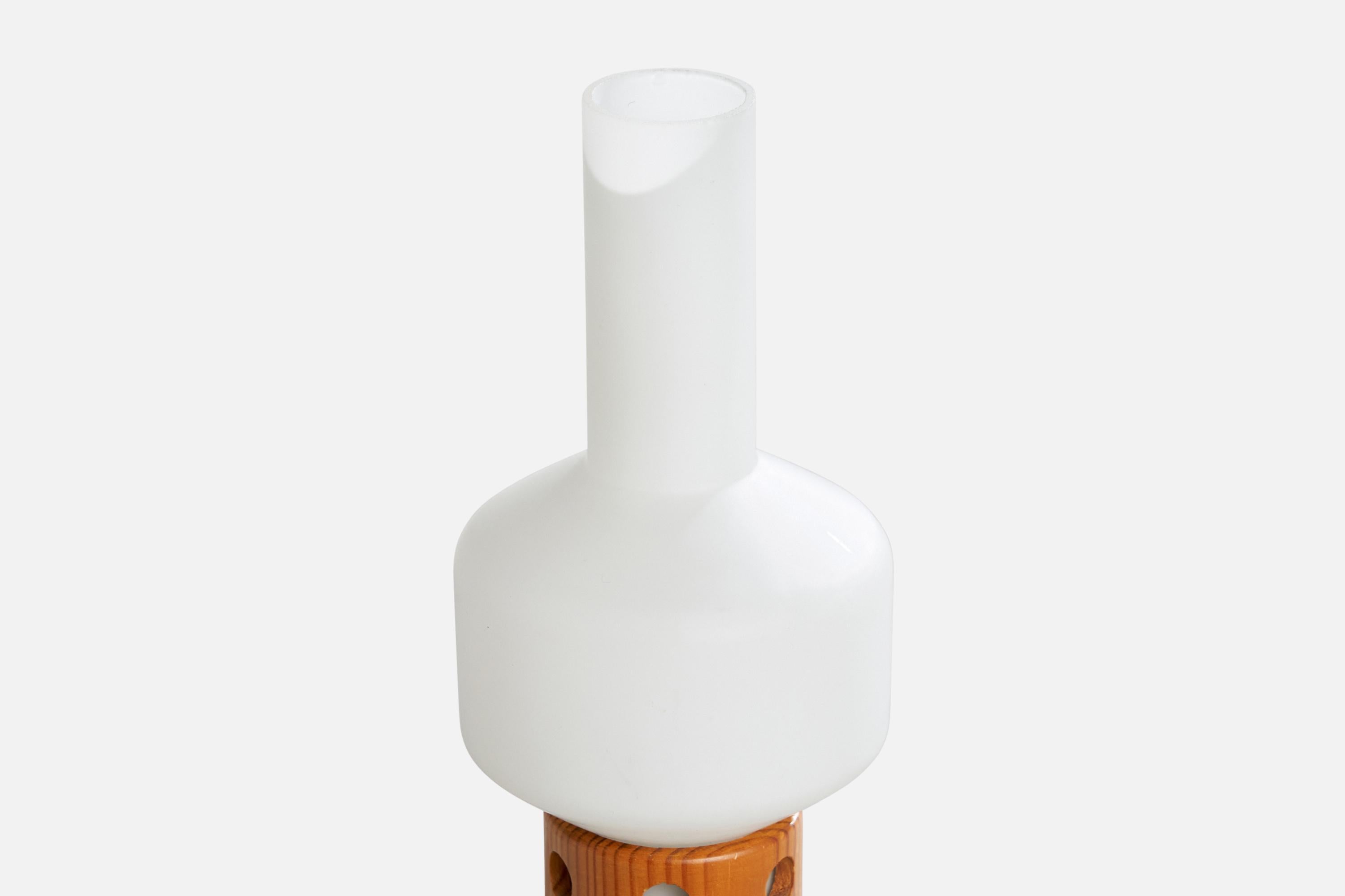 Fin du 20e siècle Markslöjd, lampe de table, pin, verre, Suède, années 1970 en vente