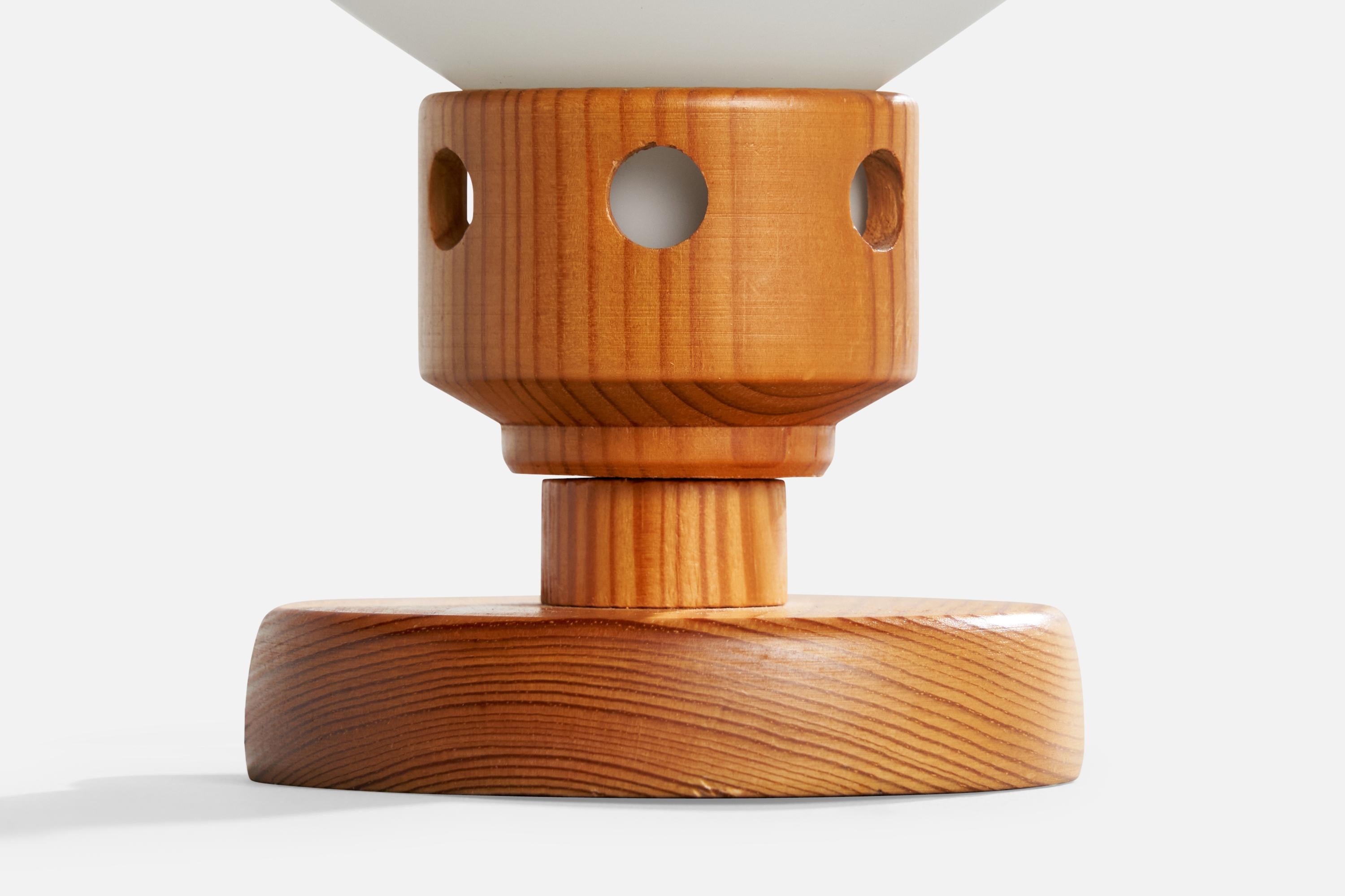 Markslöjd, lampe de table, pin, verre, Suède, années 1970 en vente 1