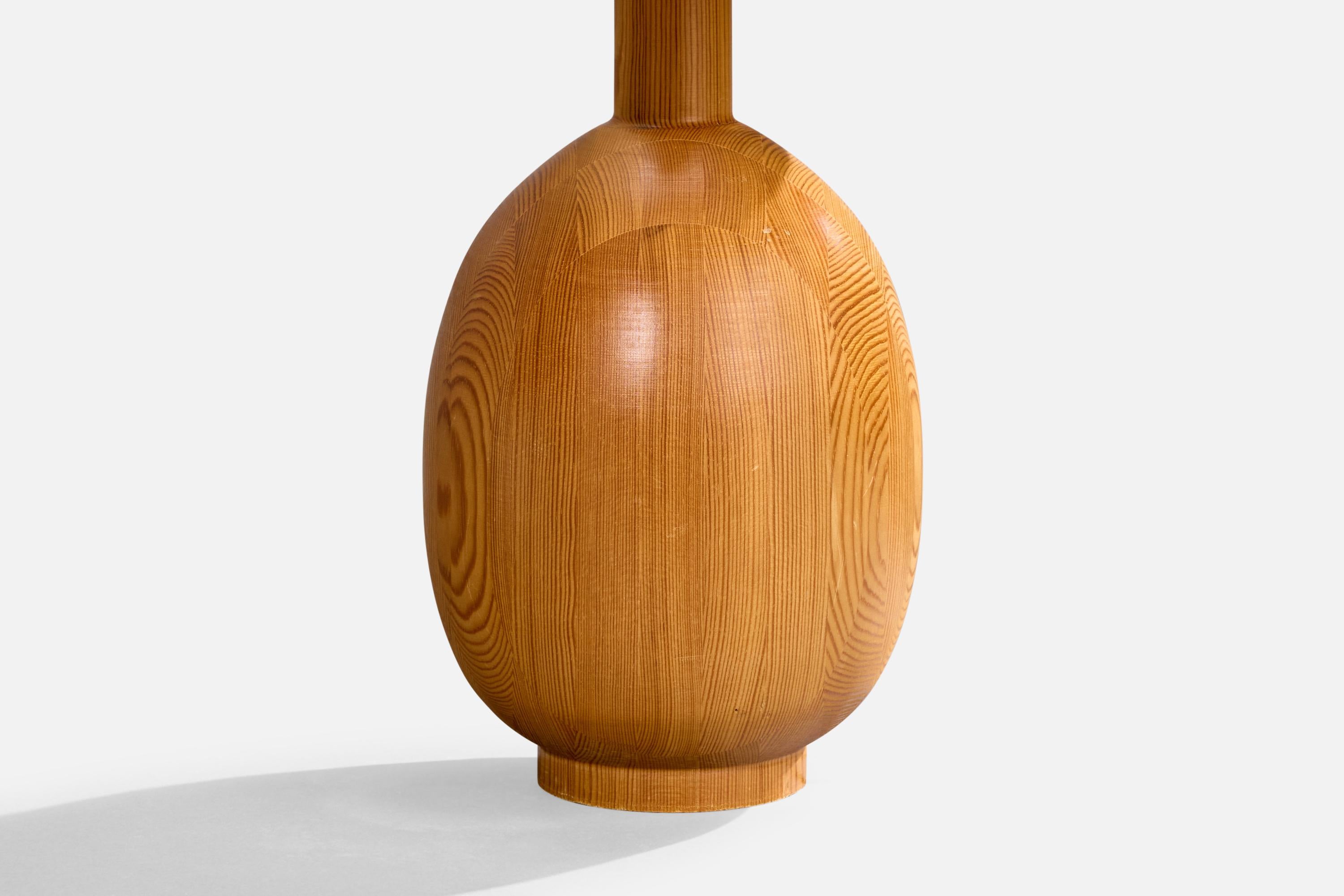 Markslöjd, lampe de table, pin, papier parchemin, Suède, années 1970 en vente 1