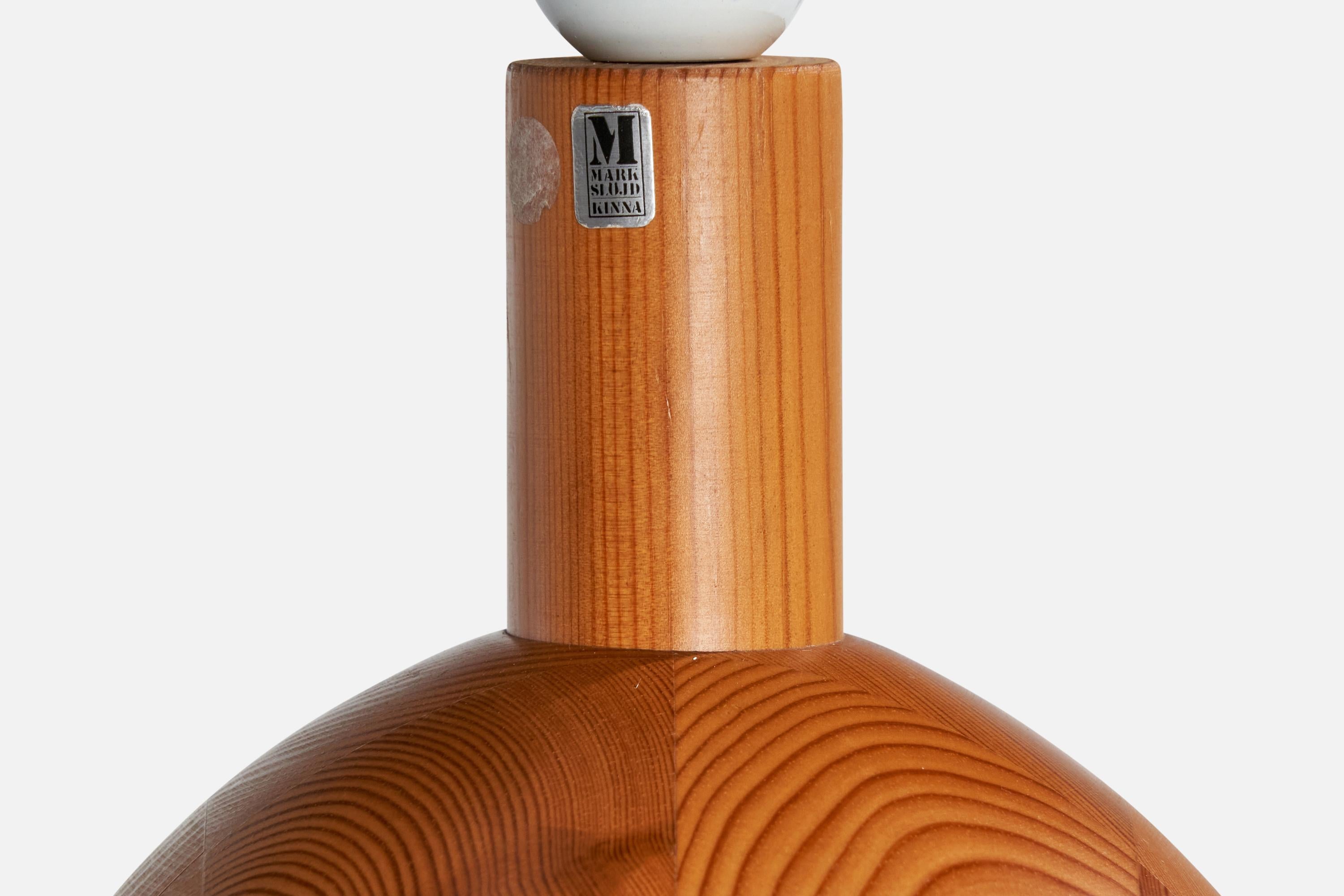 Fine XX secolo Markslöjd, Lampada da tavolo, Pino, Svezia, anni '70 in vendita