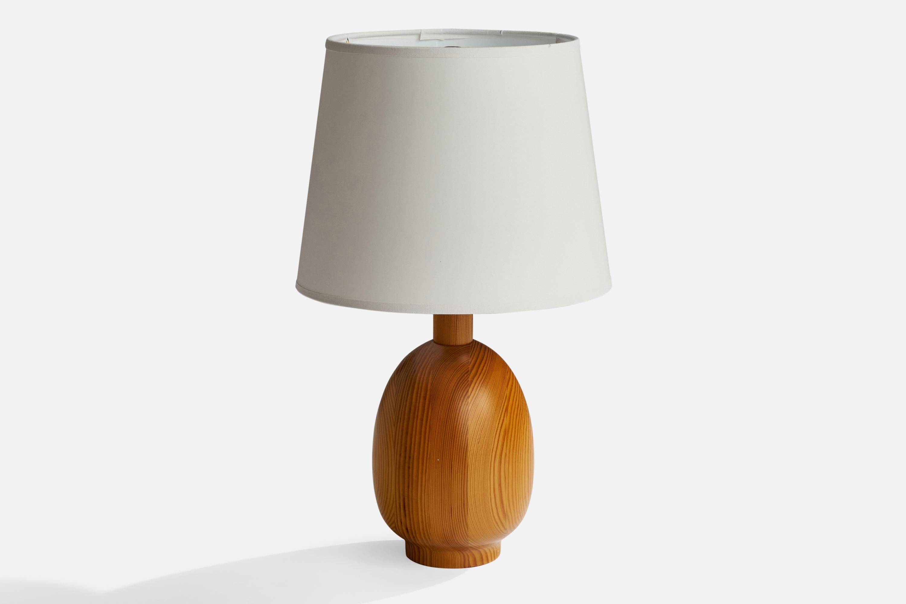 Markslöjd, Table Lamps, Pine, Sweden, 1970s In Good Condition For Sale In High Point, NC
