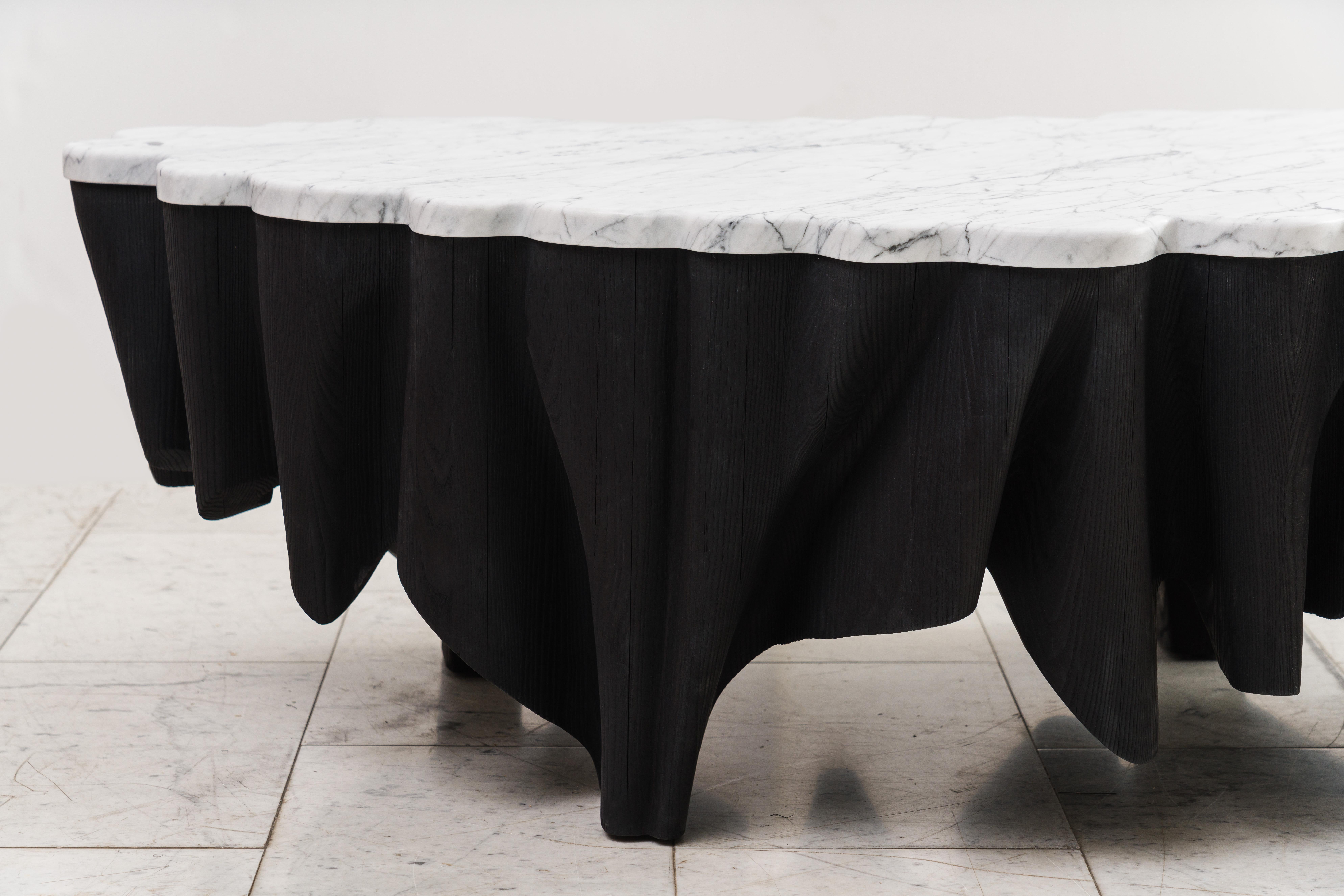 Moderne Table basse Aeolian IV Markus Haase, en frêne et marbre, États-Unis en vente
