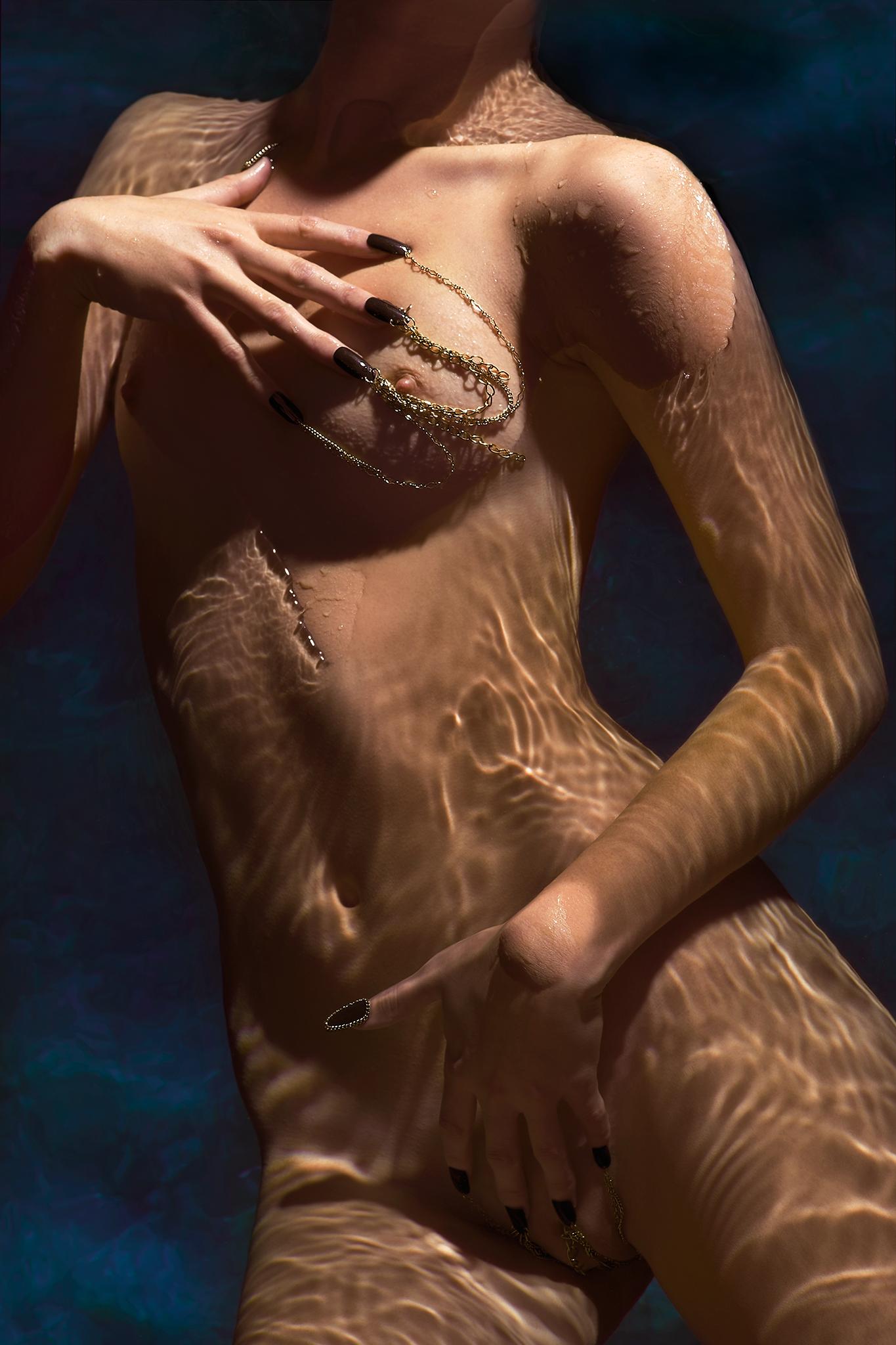 Markus Klinko Nude Photograph - Chains