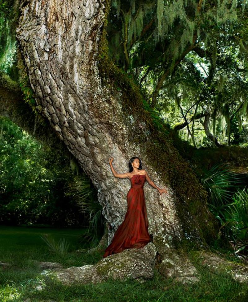 Jada Smith Tree

Photo by Markus Klinko 

Limited Estate Edition

C Print
Produced from the original transparency
Certificate of authenticity supplied 
Paper size 20×24 inches/ 51 x 61 cm
Printed 2020

Edition sizes are :
20×24 inches edition of 50