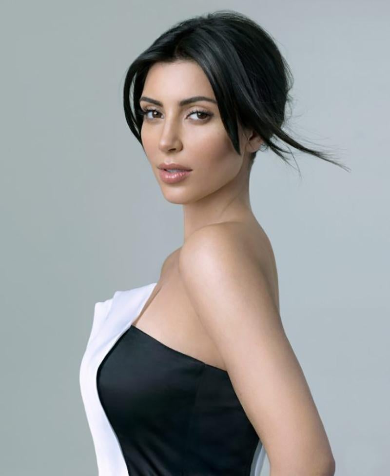 Kim Kardashian

Foto di Markus Klinko 

Edizione limitata di proprietà

C Stampa
Prodotto dalla trasparenza originale
Certificato di autenticità in dotazione 
Formato carta 20×24 pollici/ 51 x 61 cm
Stampato nel 2020

Le dimensioni dell'edizione