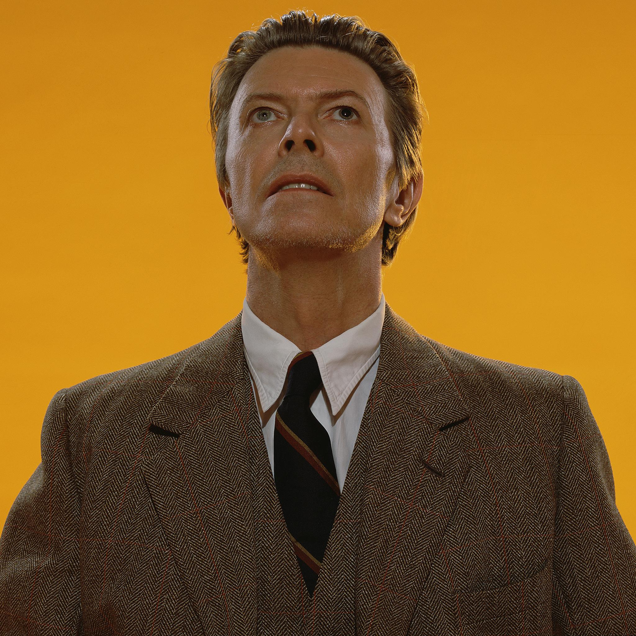 "Markus Klinko è un fotografo e regista di moda/celebrità pluripremiato a livello internazionale, che ha lavorato con molte delle star più iconiche del cinema, della musica e della moda di oggi.

Klinko ha fotografato personaggi del calibro di