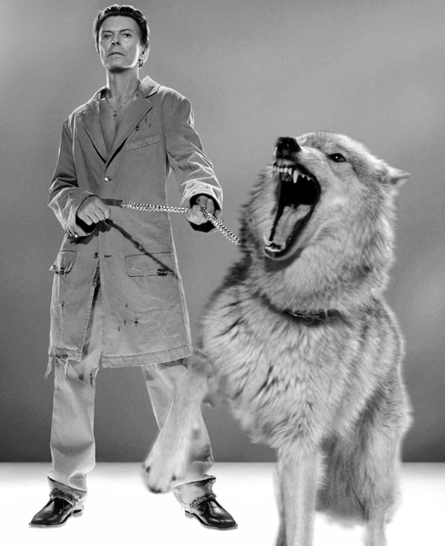 Markus Klinko Black and White Photograph – David Bowie: Der Schutzschützer, monochrom, neu aufgelegt