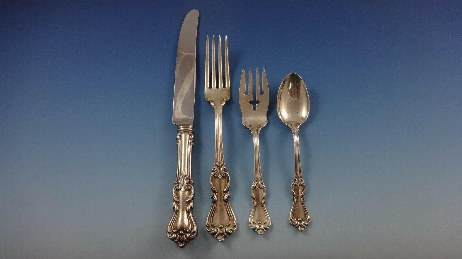 Marlborough by Reed & Barton dinner size sterling silver flatware set, 53 pieces. This set includes:

12 dinner size knives, 9 3/4