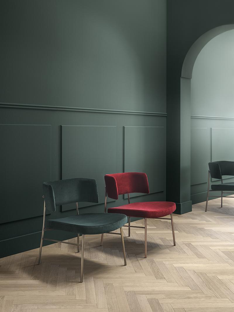 Comfort, an ergonomic shape and a hardy structure are the characteristics of the Marlen design, the new Trabà chair designed by EP Studio.

Hints of a 1950s vibe can be glimpsed in the curvature of the backrest, generously padded, like the seat,