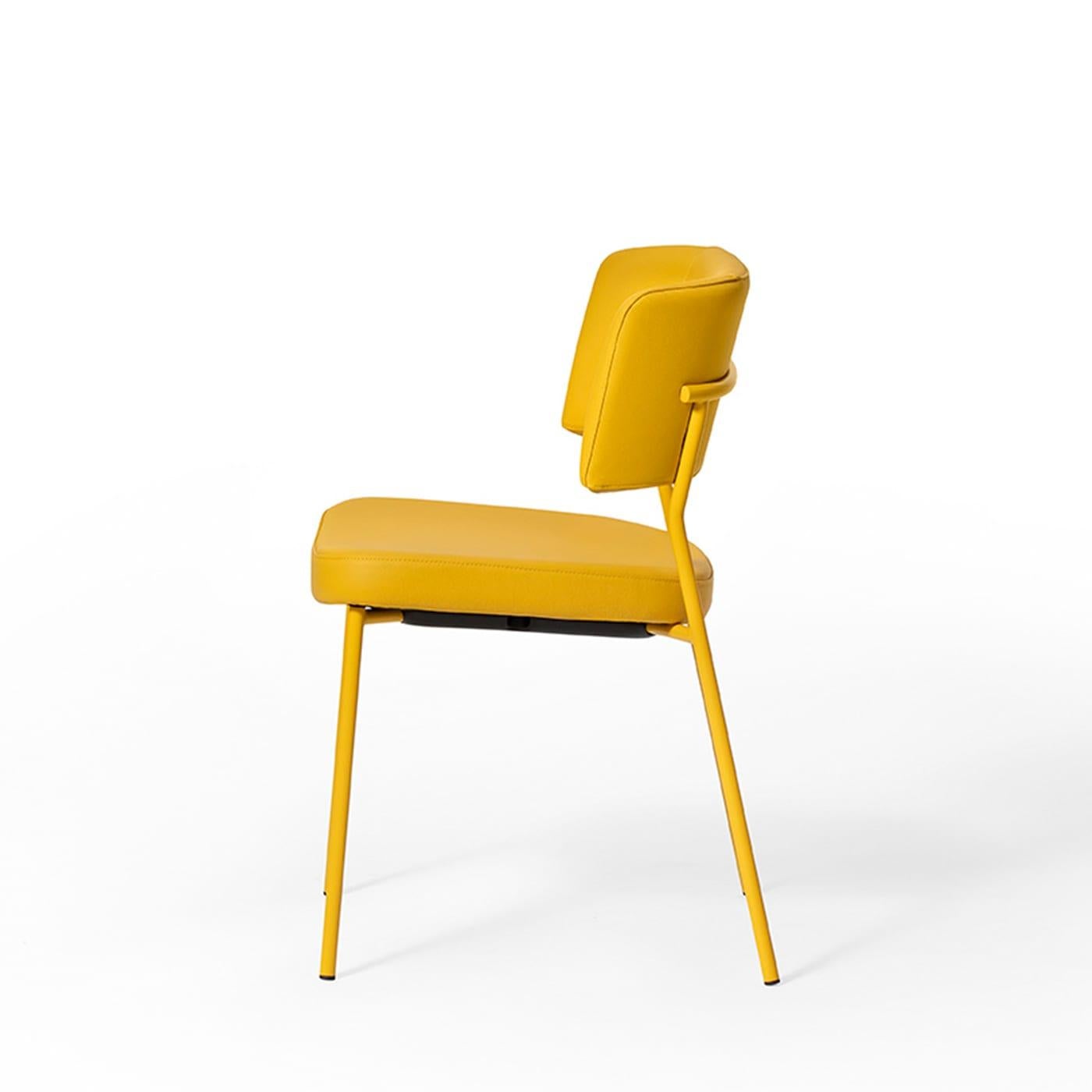 Cuir Chaise en métal et cuir jaune Marlen Met Im par EP Studio en vente