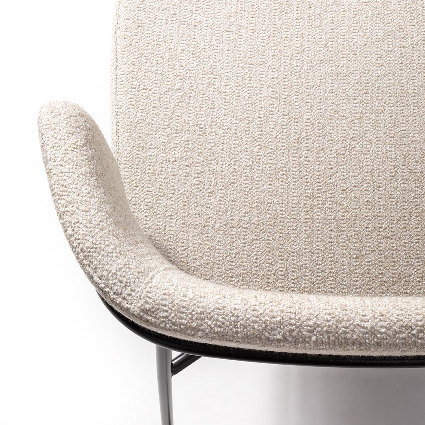 Marlen White Fabric & Black Metal Lounge Chair by EP Studio In New Condition For Sale In Milan, IT