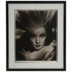 Marlene Dietrich par George Hurrell:: impression gélatine-argent signée