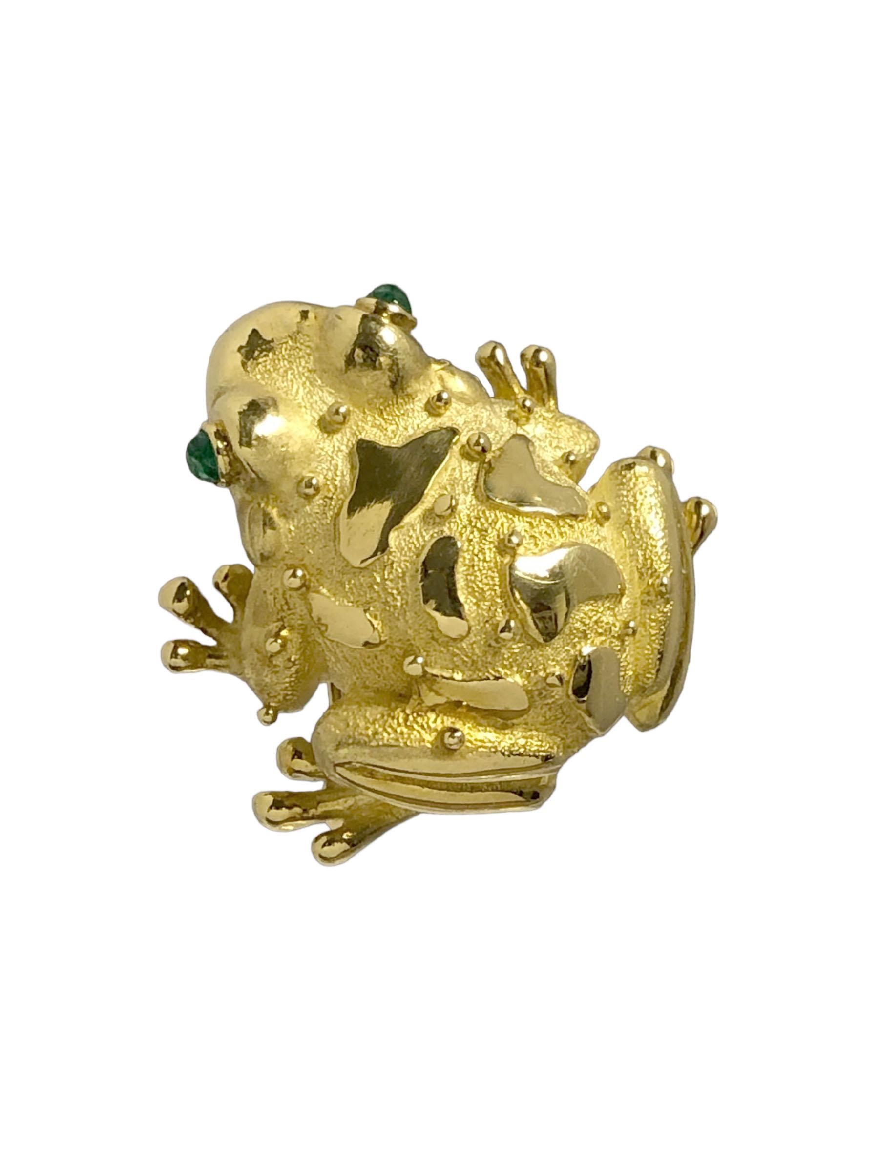 Marlene Stowe 18k und Smaragd Große und schwere Frosch-Brosche (Cabochon) im Angebot