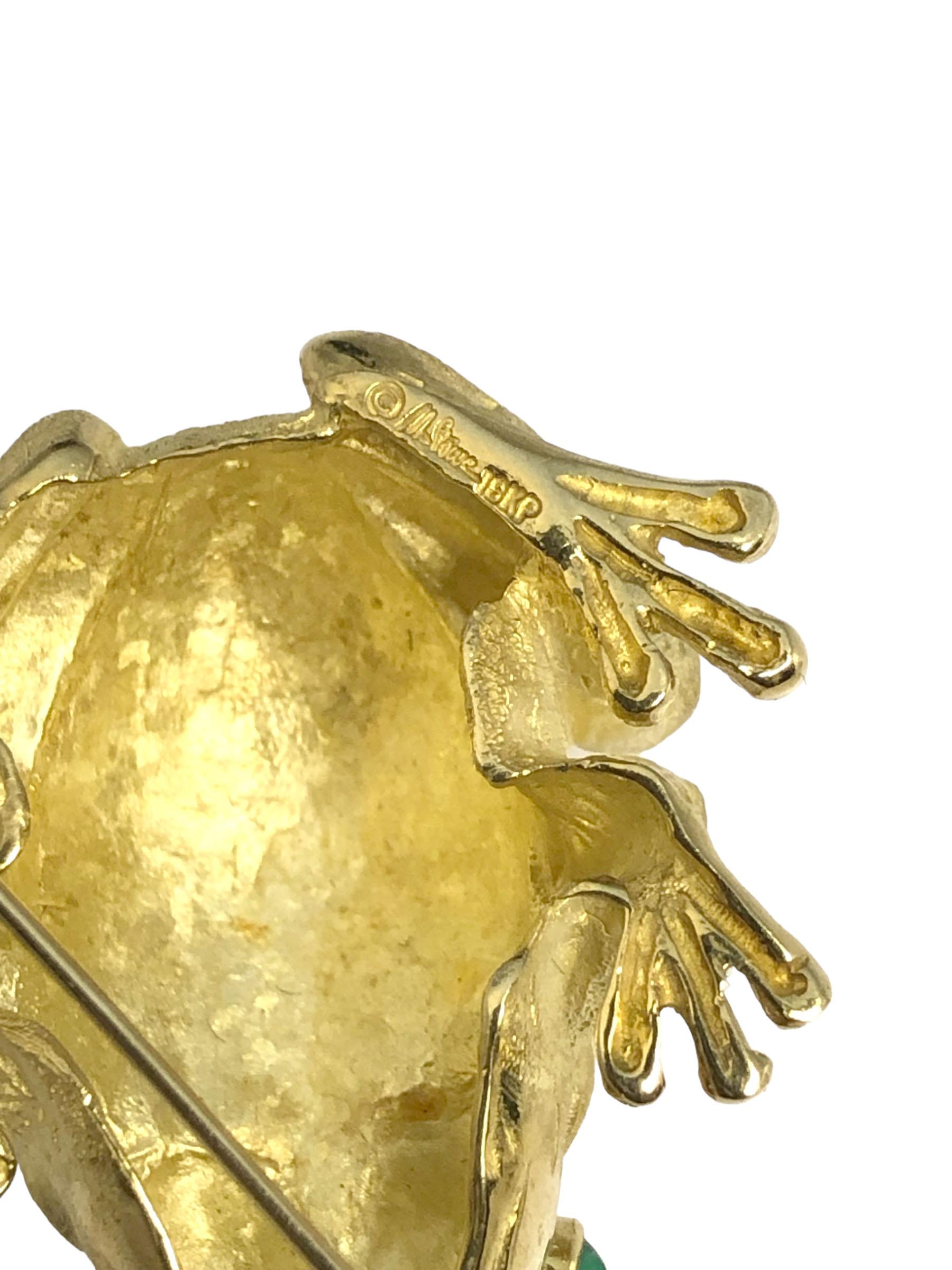 Marlene Stowe 18k und Smaragd Große und schwere Frosch-Brosche für Damen oder Herren im Angebot