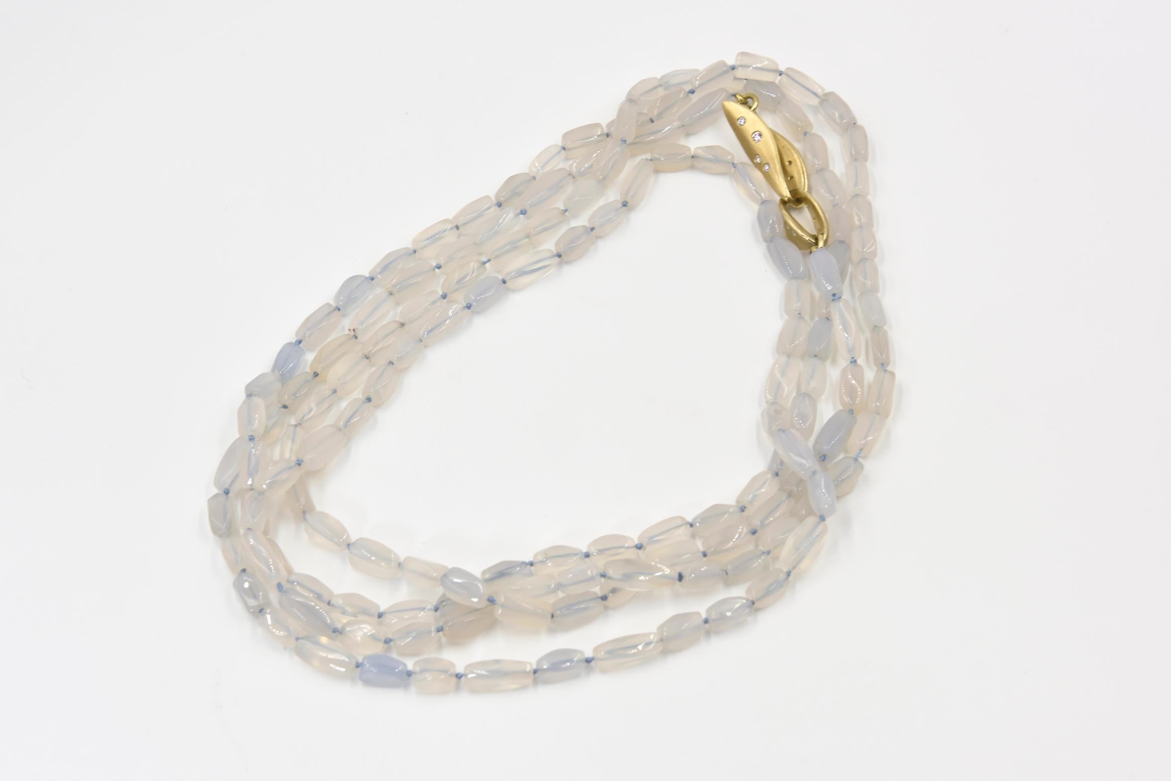 Collana in oro con perle di diamante e calcedonio di Marlene Stowe In condizioni ottime in vendita a Miami Beach, FL