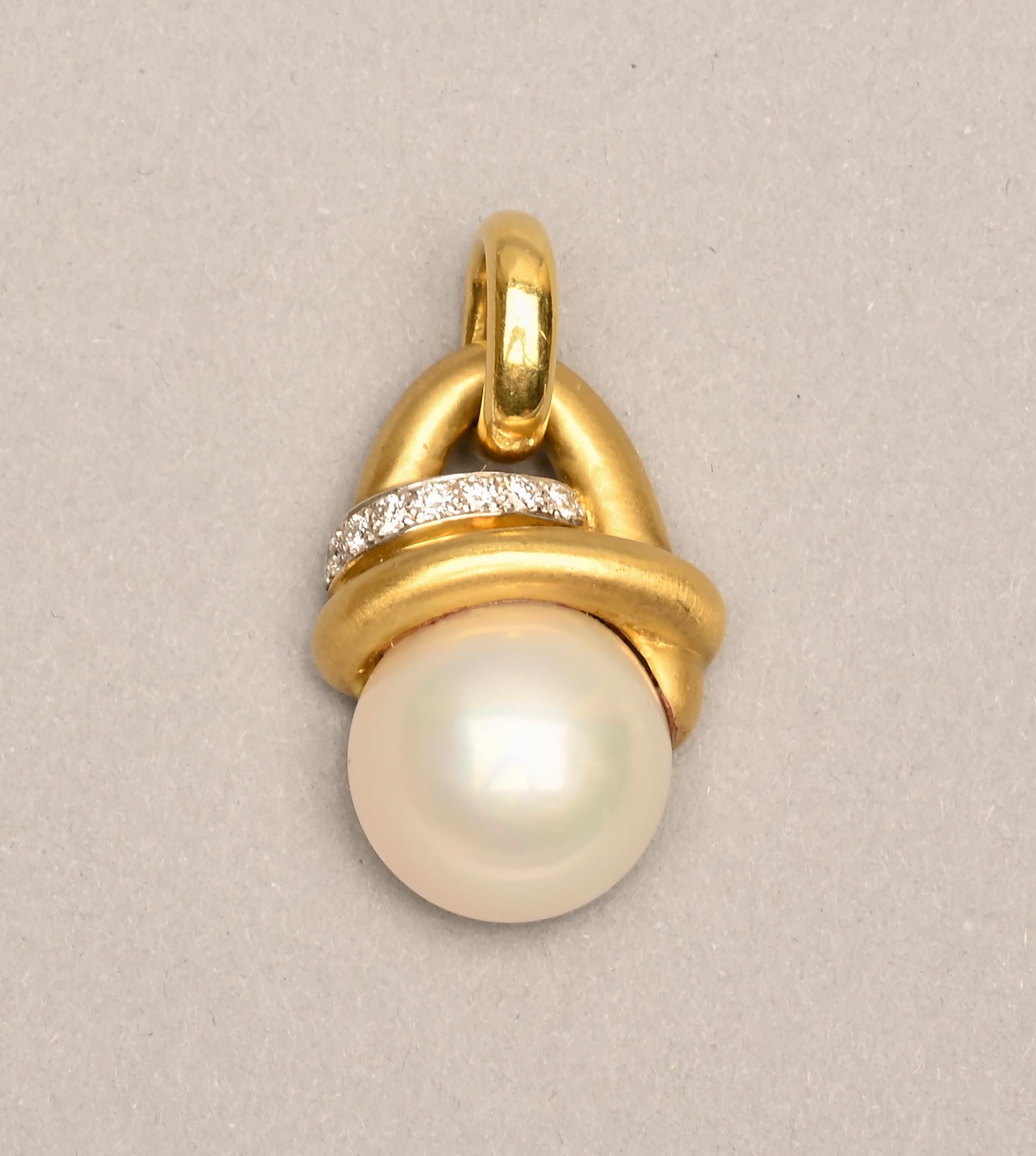 Marlene Stowe Pearl Pendant with Diamonds In Excellent Condition In Darnestown, MD