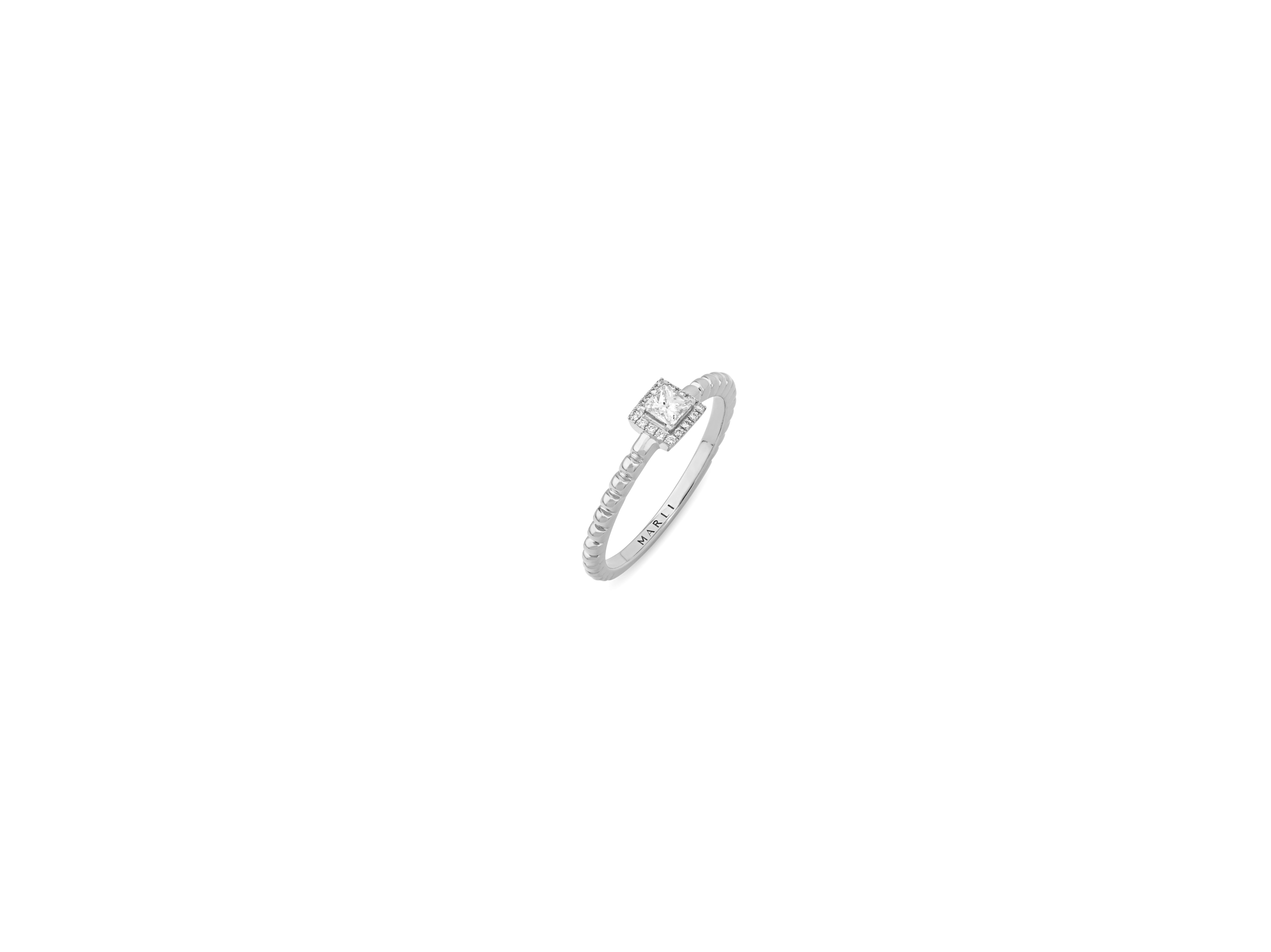 This Rock Ring is the perfect jewelry staple for stacking with other styles or wearing alone for a modern, minimalist look. 