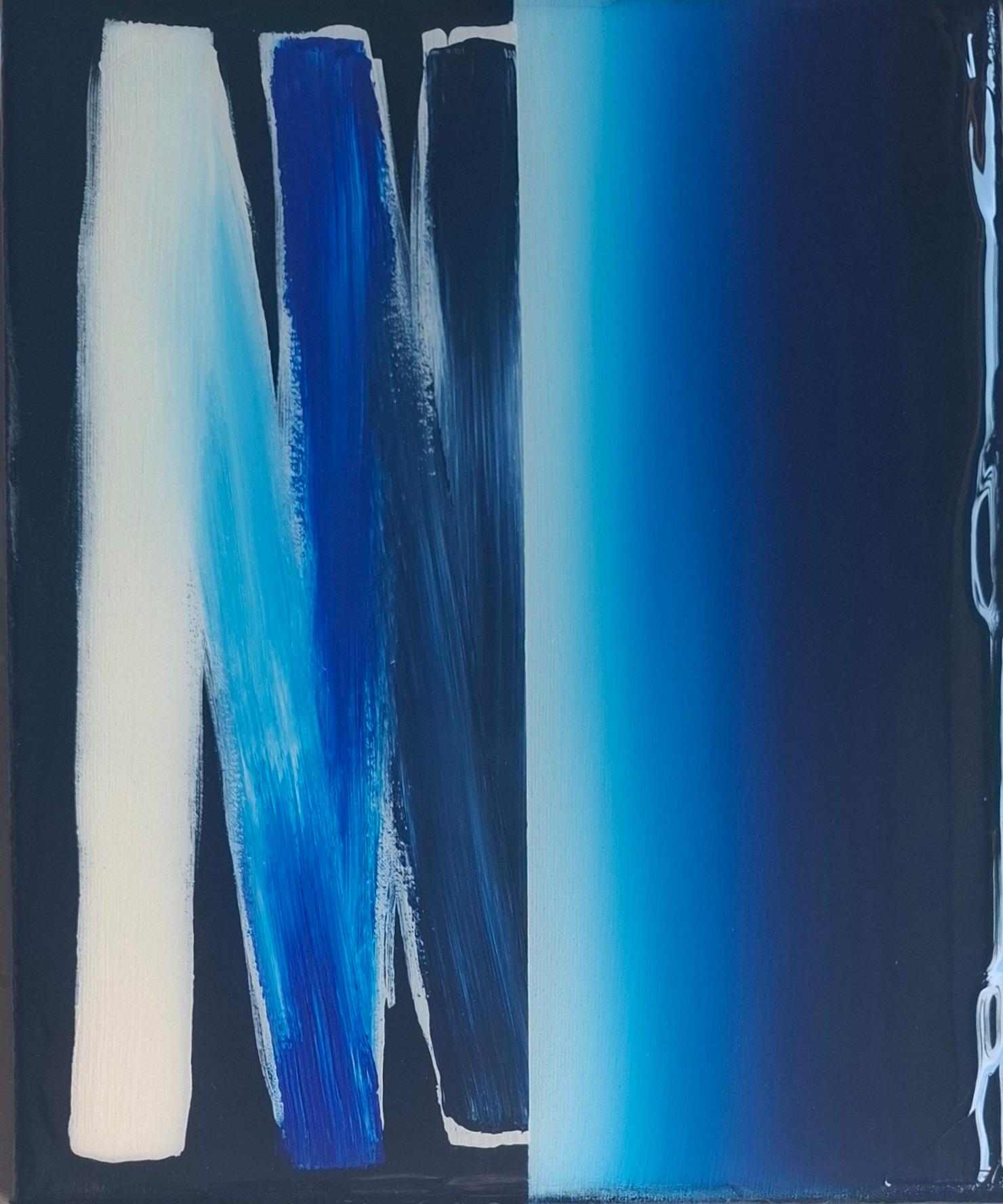 Vertical horizon bright indigo I