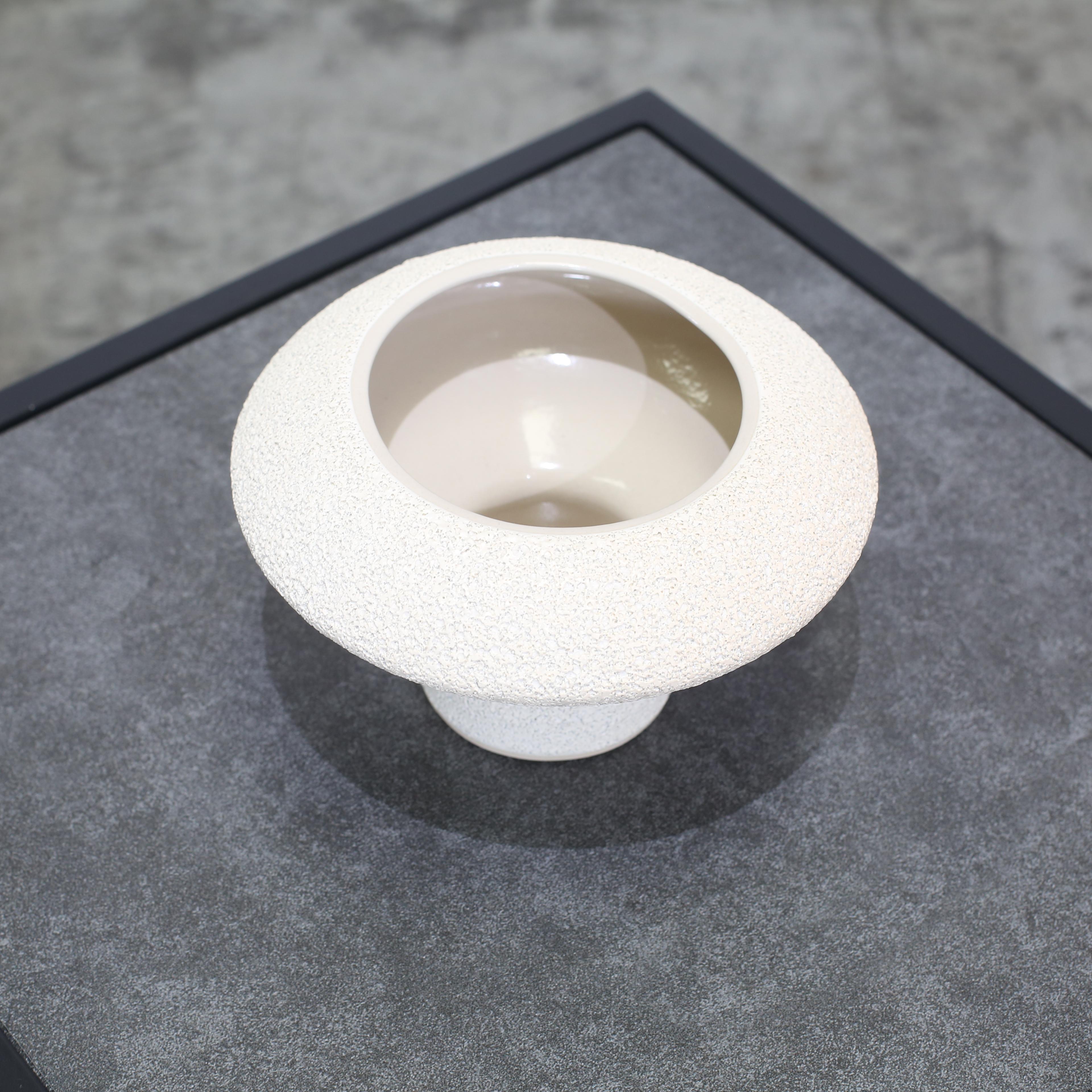 Minimaliste Marloe Vases en céramique, lot de quatre en vente