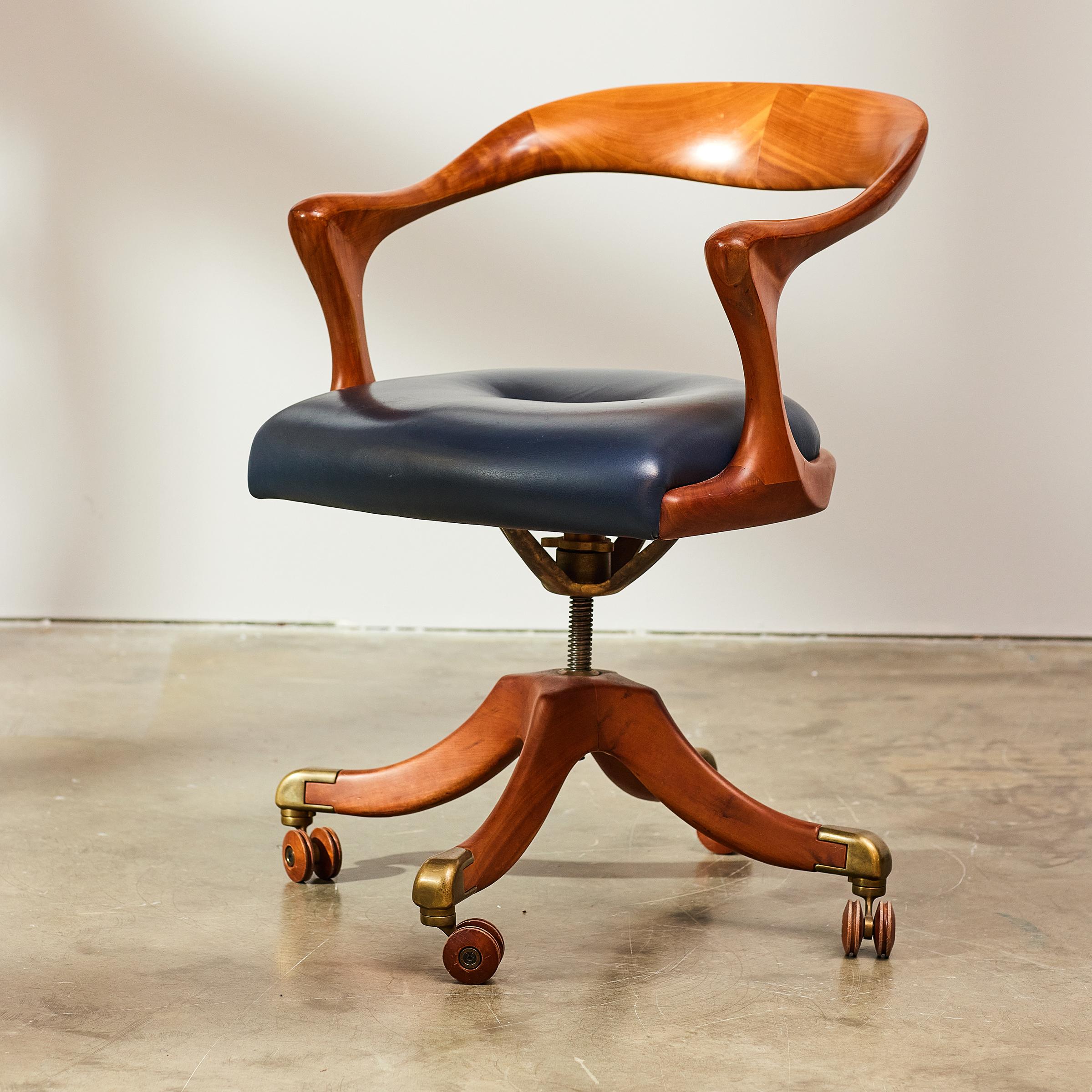 Organic Modern Marlowe Swivel Armchair by Roberto Lazzeroni for Ceccotti Collection