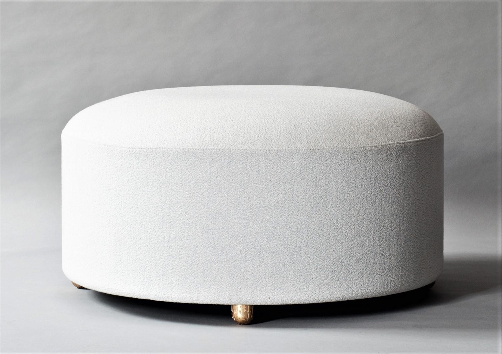 XXIe siècle et contemporain Marli Medium Ottoman par DeMuro Das en bronze satiné en vente