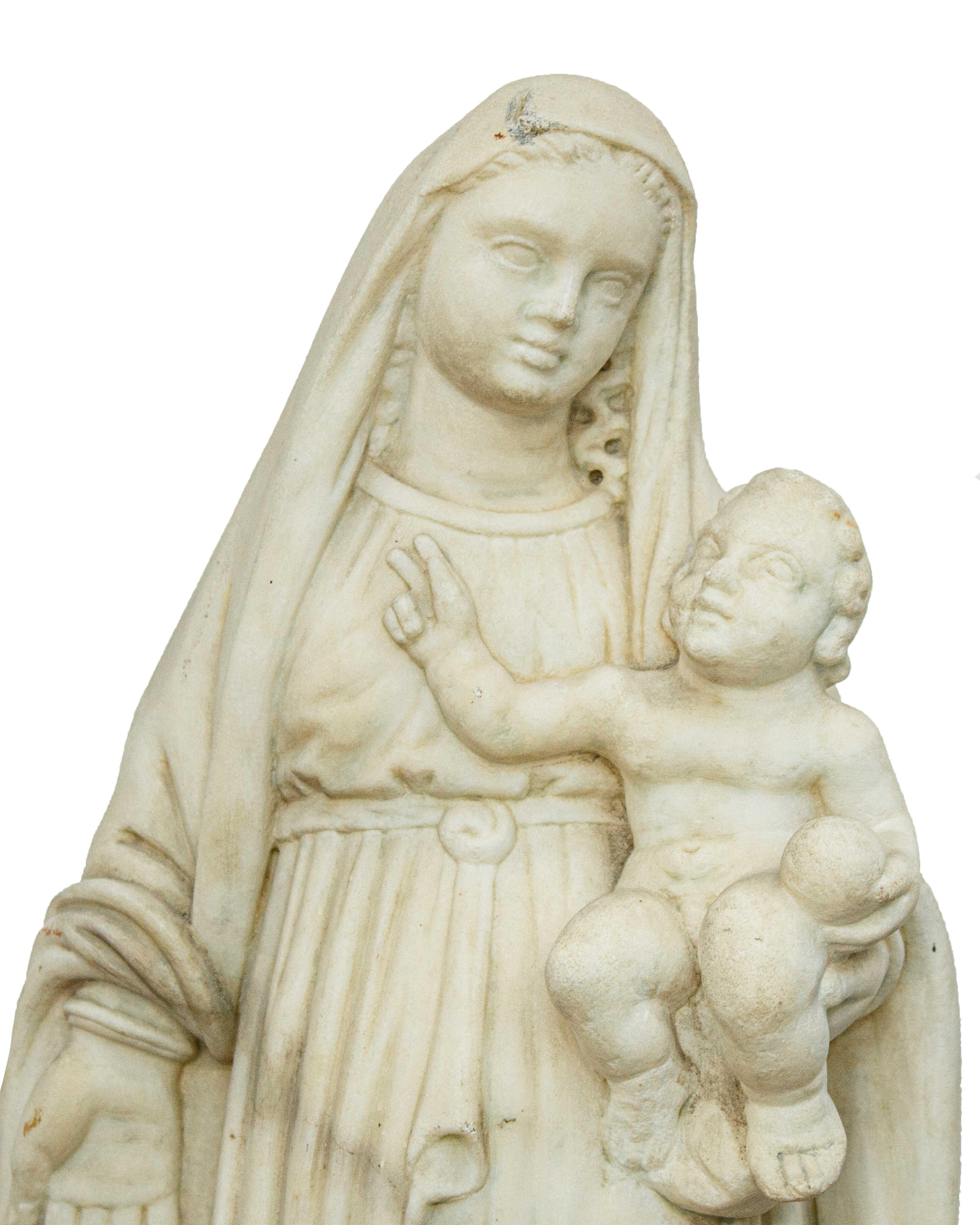 Marble Madonna and Child and St. John 18th century Ligurian school In Good Condition For Sale In Milan, IT