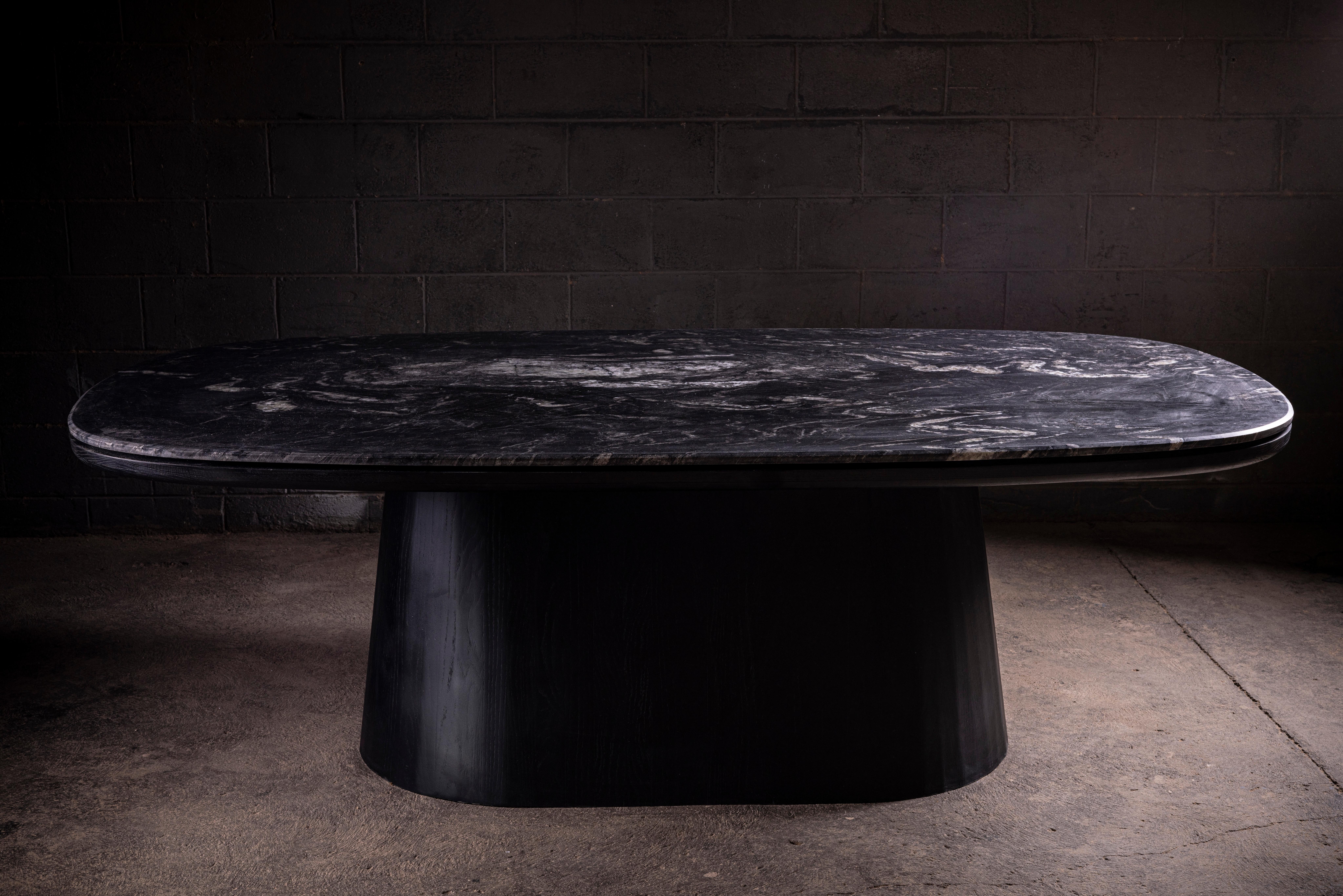 Marmol Negro Dining Table  In New Condition For Sale In Los Angeles, CA