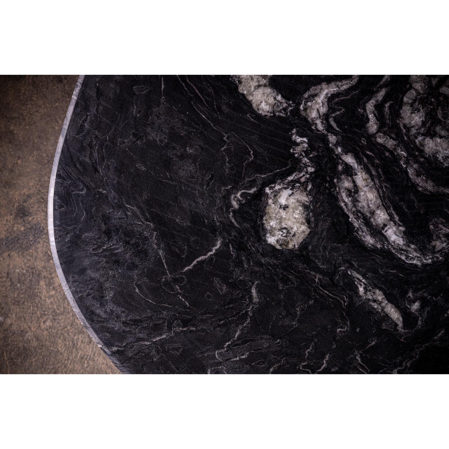 Mexicain Marmol Negro Dining Table in Black Oak & Antolini Quartzite by No Age Studio en vente