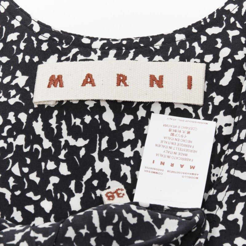 MARNI 100% Seide schwarz weiß abstrakt geknöpftes Etuikleid IT38 XS im Angebot 6