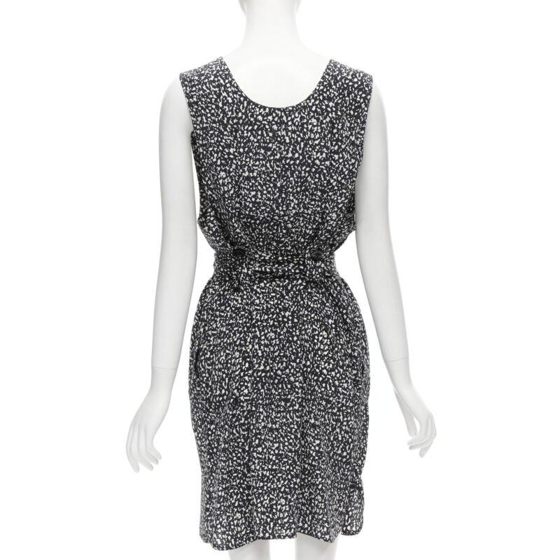 MARNI 100% Seide schwarz weiß abstrakt geknöpftes Etuikleid IT38 XS im Angebot 1