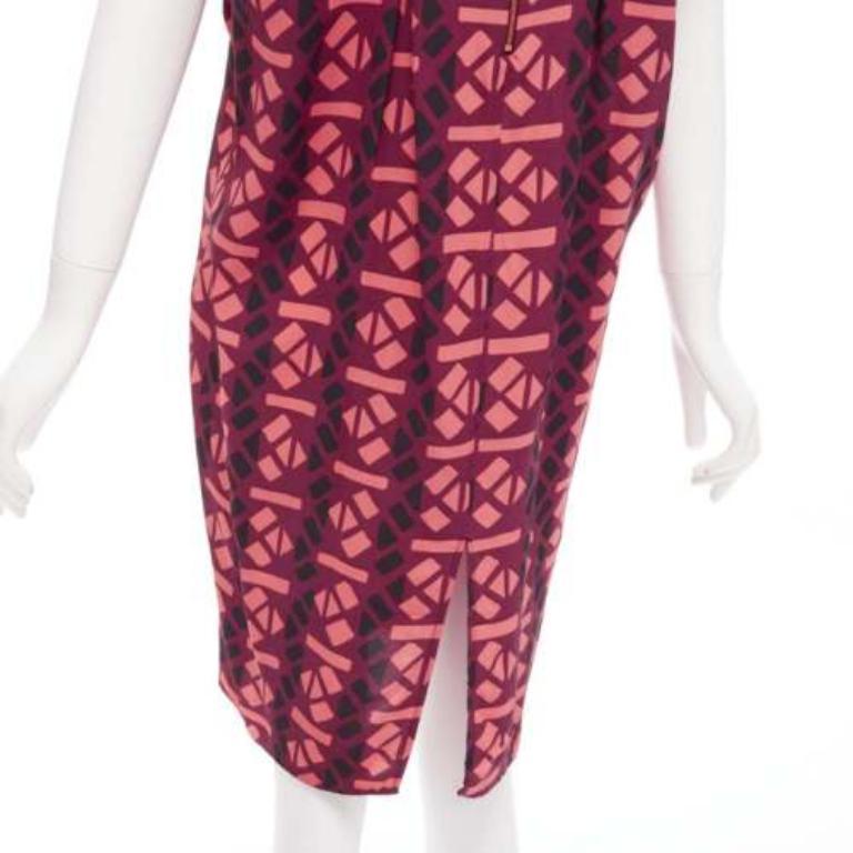 MARNI 100% Seide Burgunderrotes Kleid mit geometrischem Druck und Kapuzenärmeln IT36 XS im Angebot 2