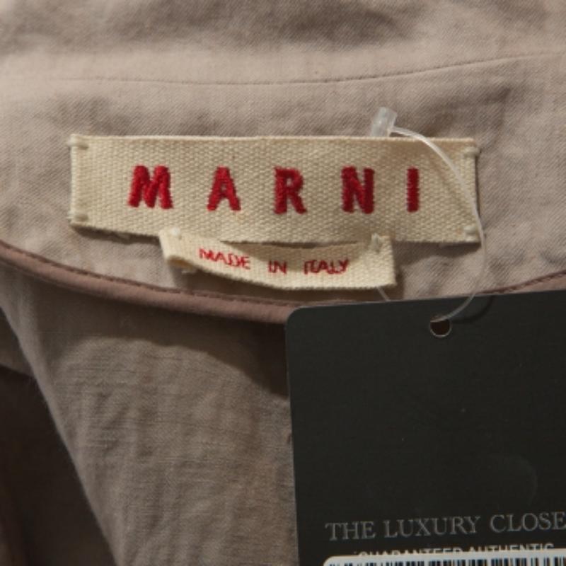 Marni Top de manga corta con botones de presión de lino beige S en Bueno estado para la venta en Dubai, Al Qouz 2