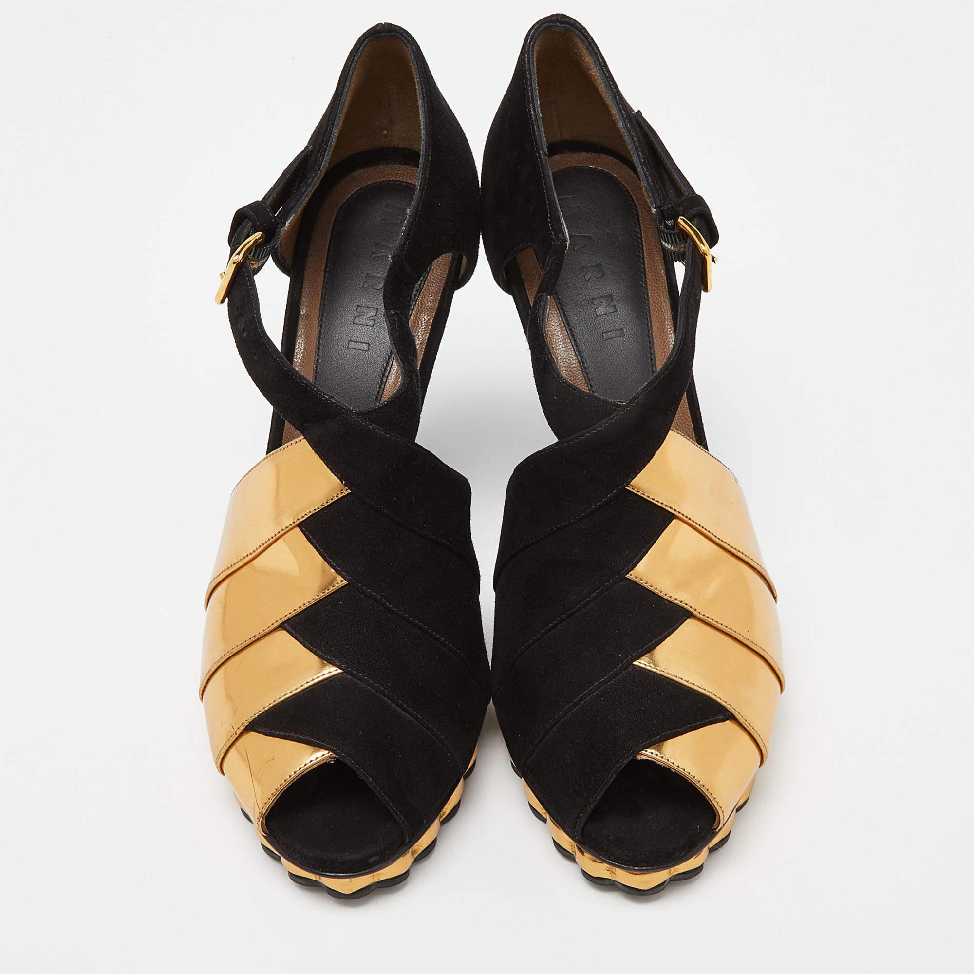 Marni Black/Gold Suede and Leather Peep Toe Platform Sandals Size 40.5 In Good Condition For Sale In Dubai, Al Qouz 2