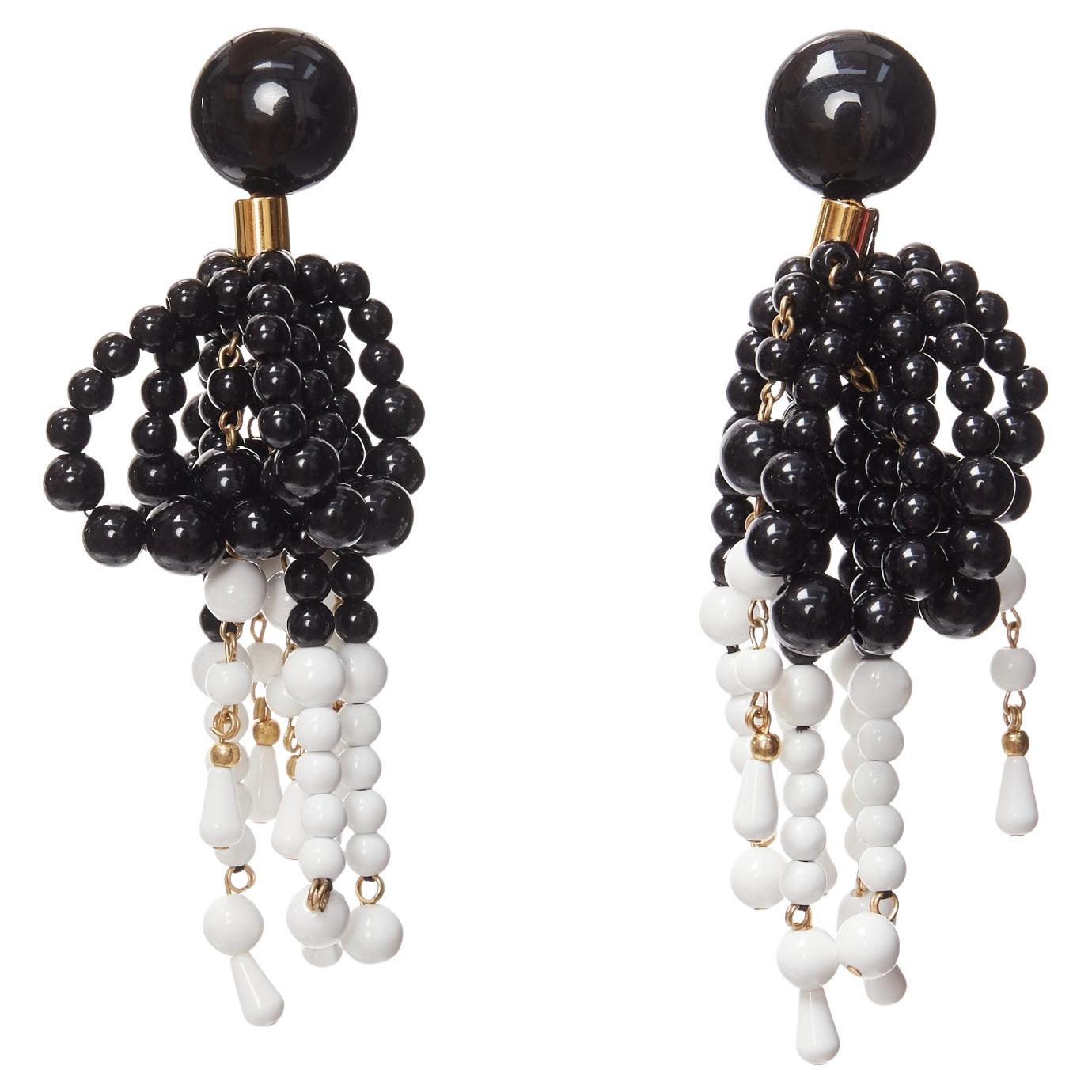 MARNI - Paire de boucles d'oreilles à clip en plastique noir avec perles, houppes et pendentifs