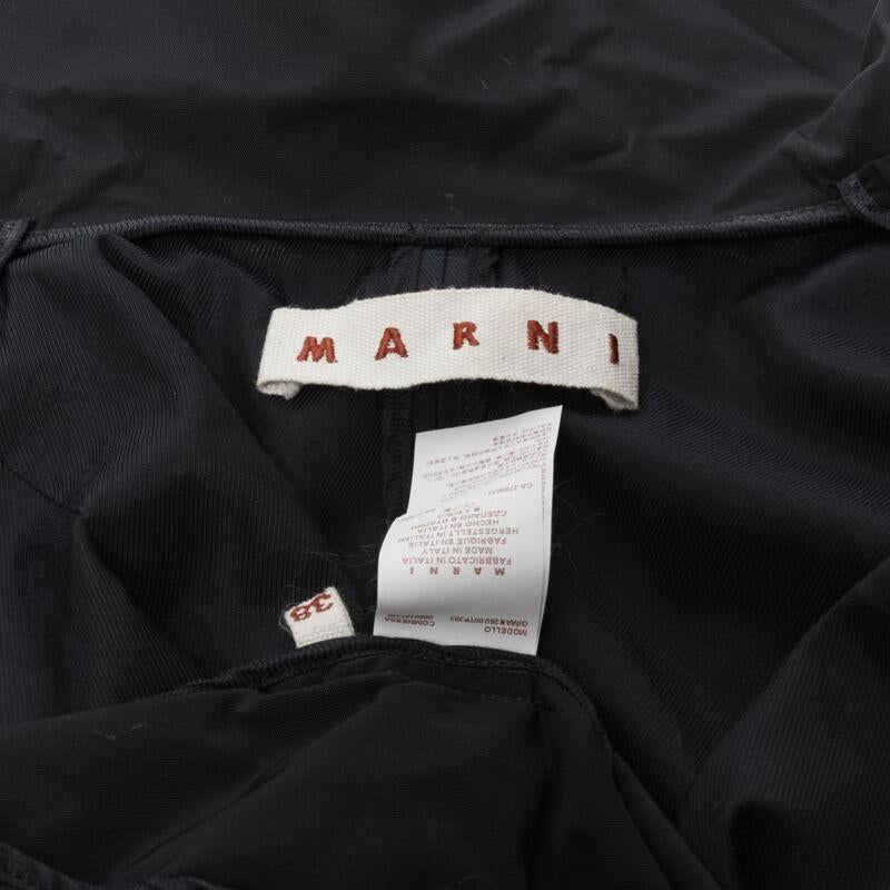 MARNI - Trench corto svasato in poliestere nero con pince a cassetta IT38 XS in vendita 7