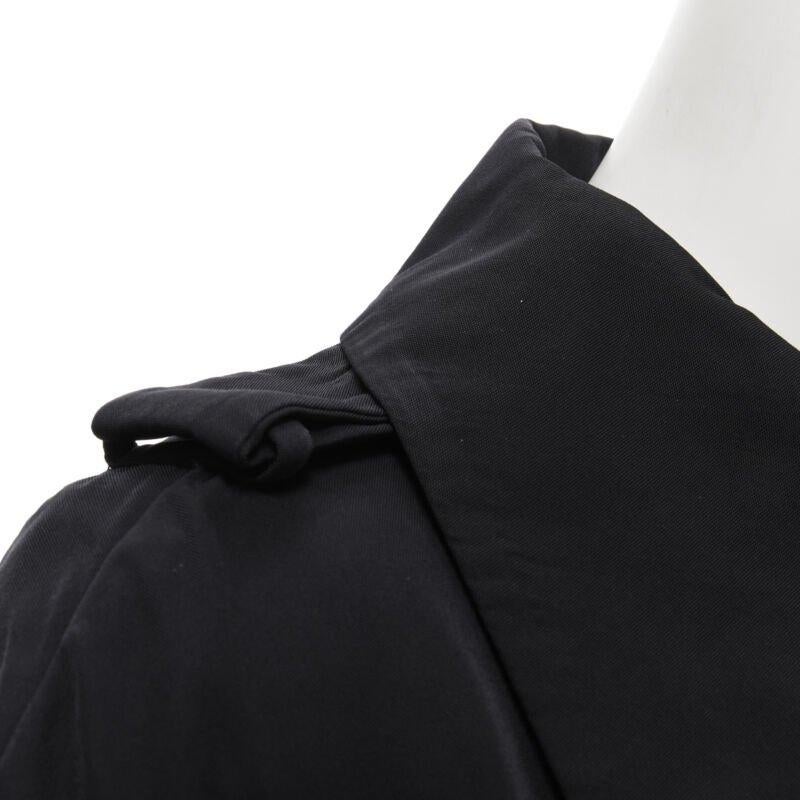 MARNI - Trench corto svasato in poliestere nero con pince a cassetta IT38 XS in vendita 2