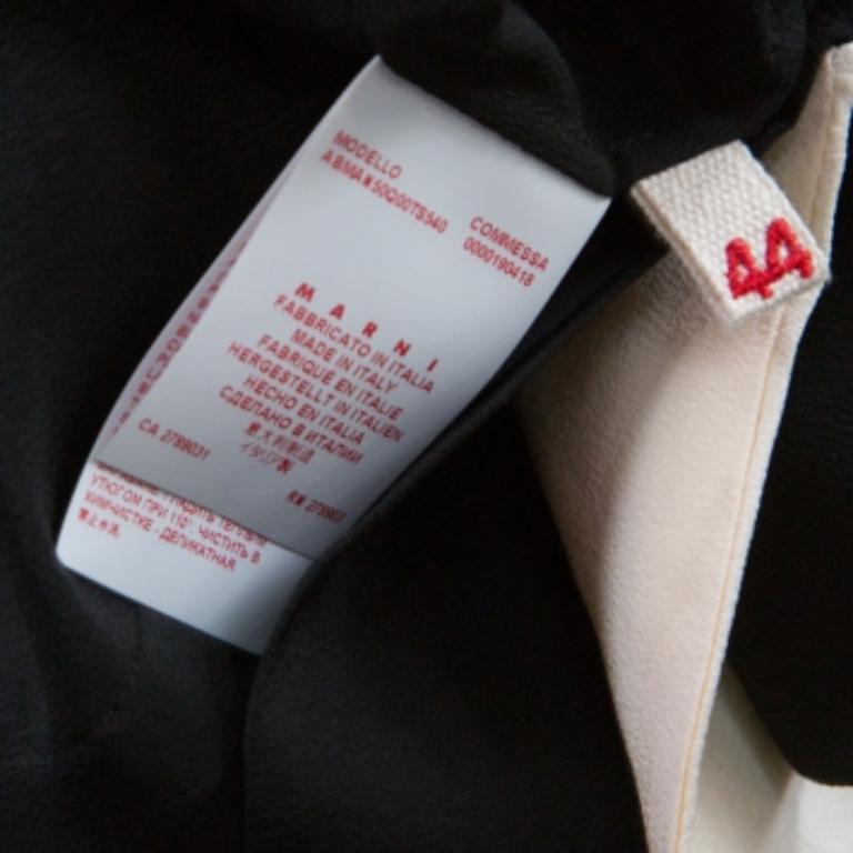 Marni Black Silk Crepe Contrast Collar Detail Short Dress M In condizioni buone in vendita a Dubai, Al Qouz 2