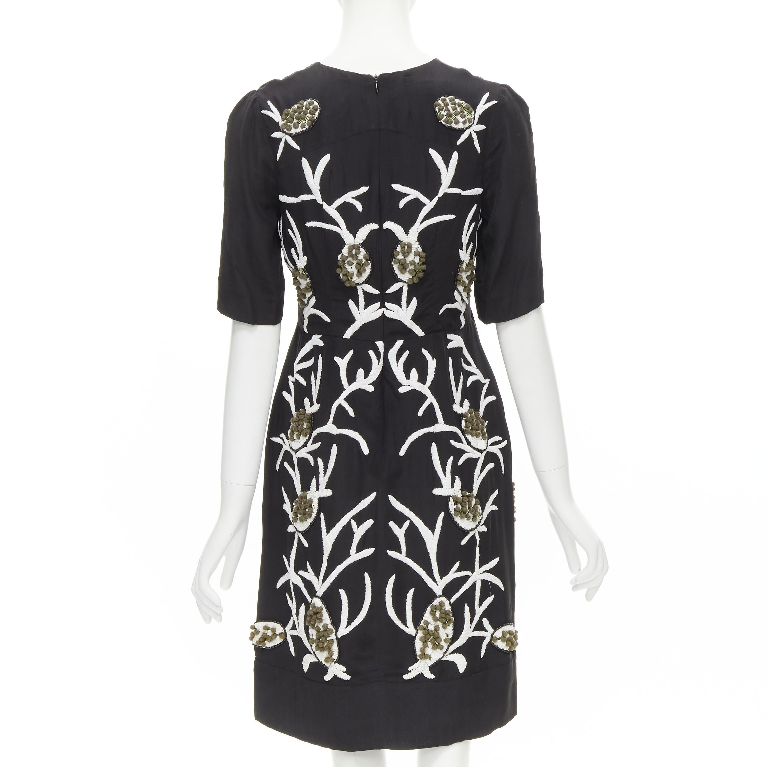 MARNI  black silk white grey floral bed embroidery short sleeve dress IT40 S In Excellent Condition In Hong Kong, NT