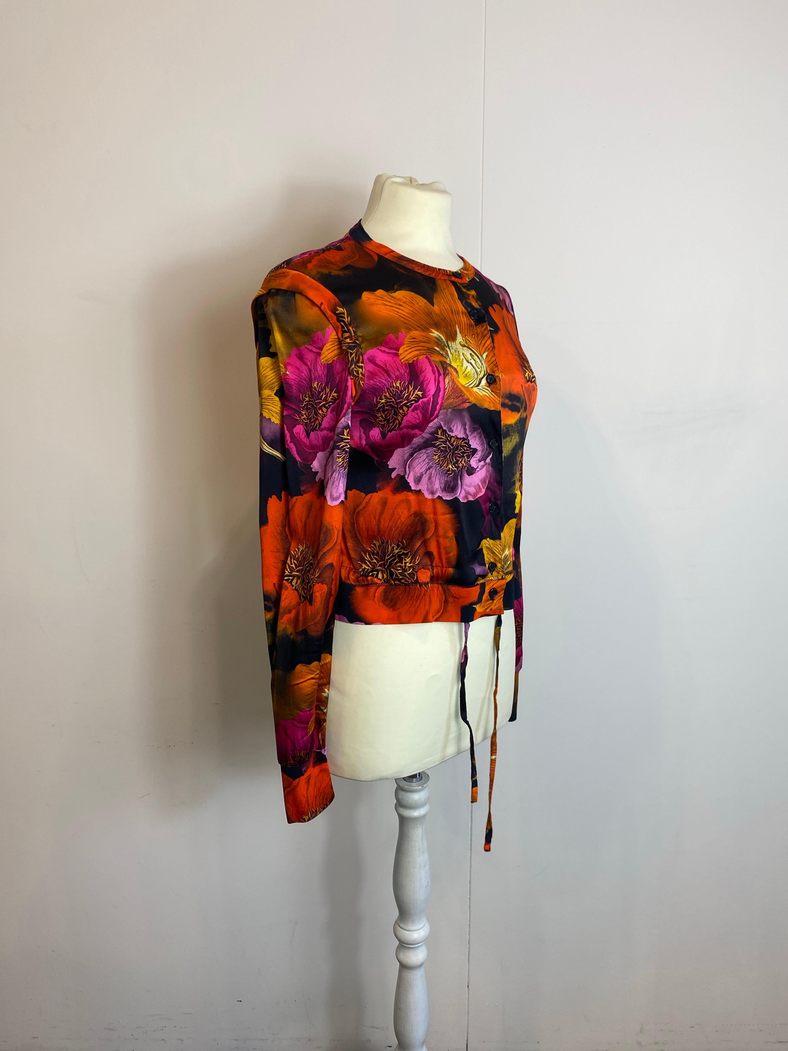 Marni Blouse with floral details. Excellent état - En vente à Carnate, IT