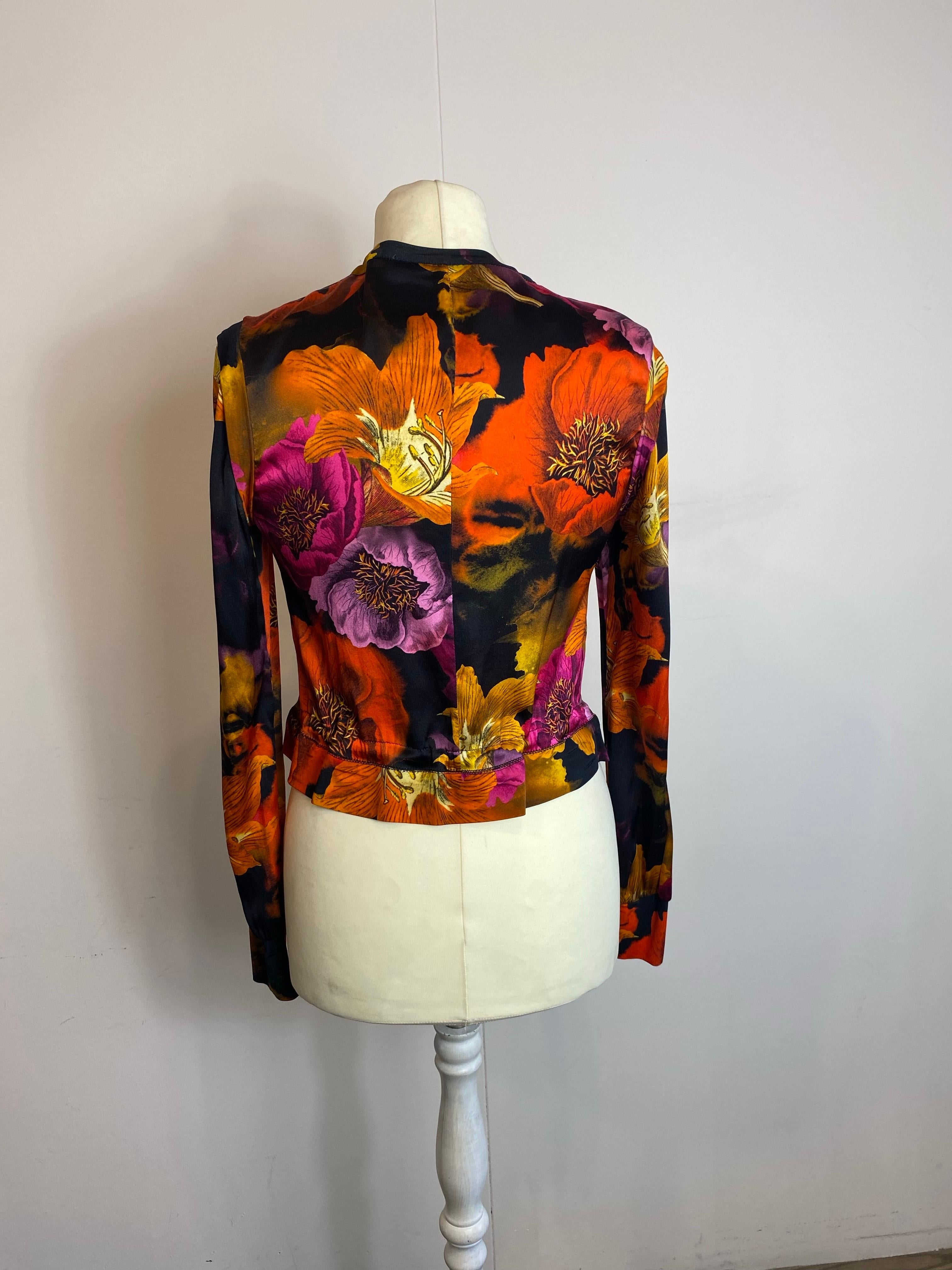 Marni Blouse with floral details. en vente 1