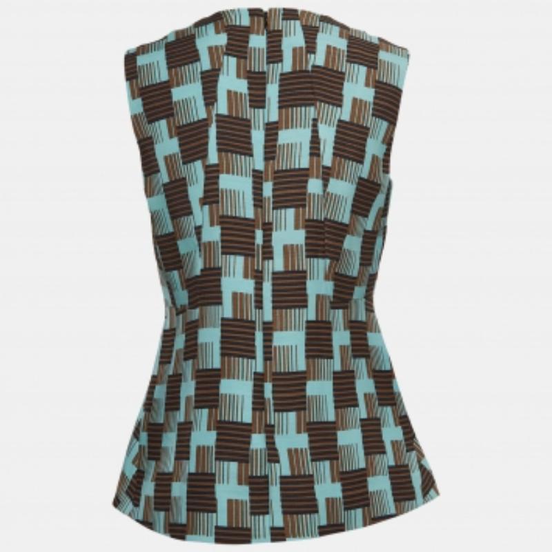 Este top de diseño te aportará estilo y comodidad. Confeccionada con el mejor tejido, la creación se ha realizado con todo lujo de detalles. Combínalo con una falda y tacones.