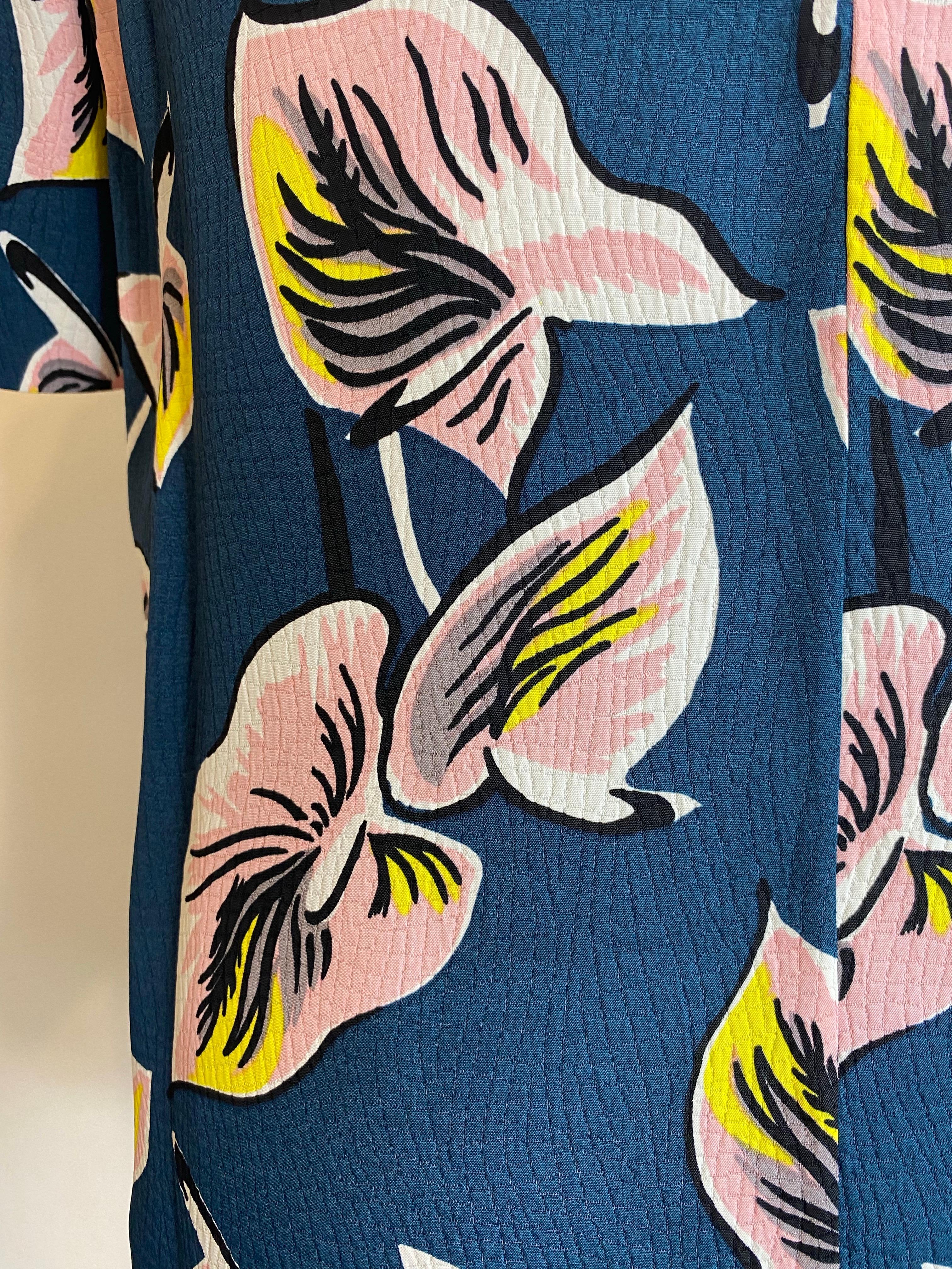 Marni blue T-shirt with details. im Angebot 2