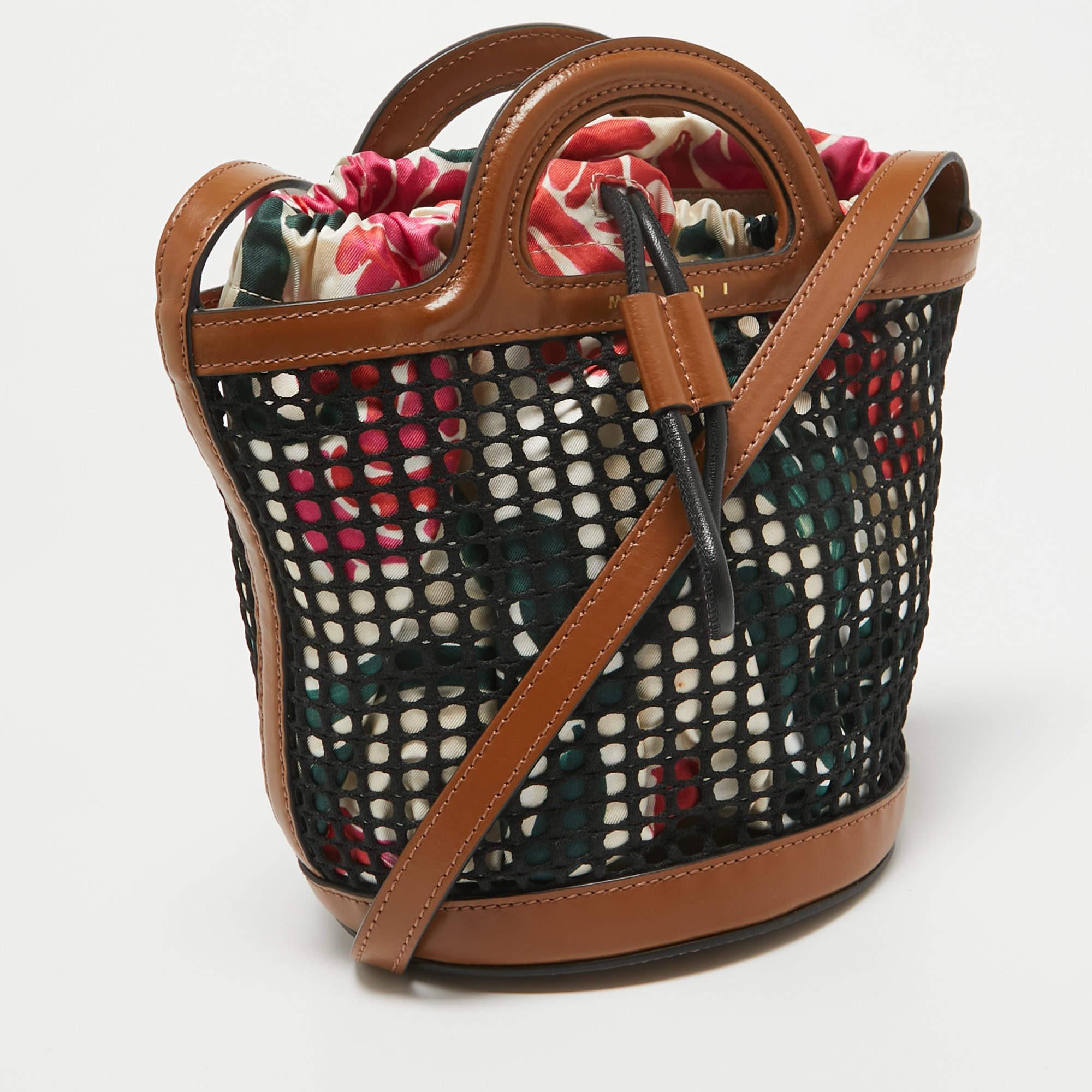 Marni Brown/Black Leather and Net Bucket Bag In Good Condition In Dubai, Al Qouz 2