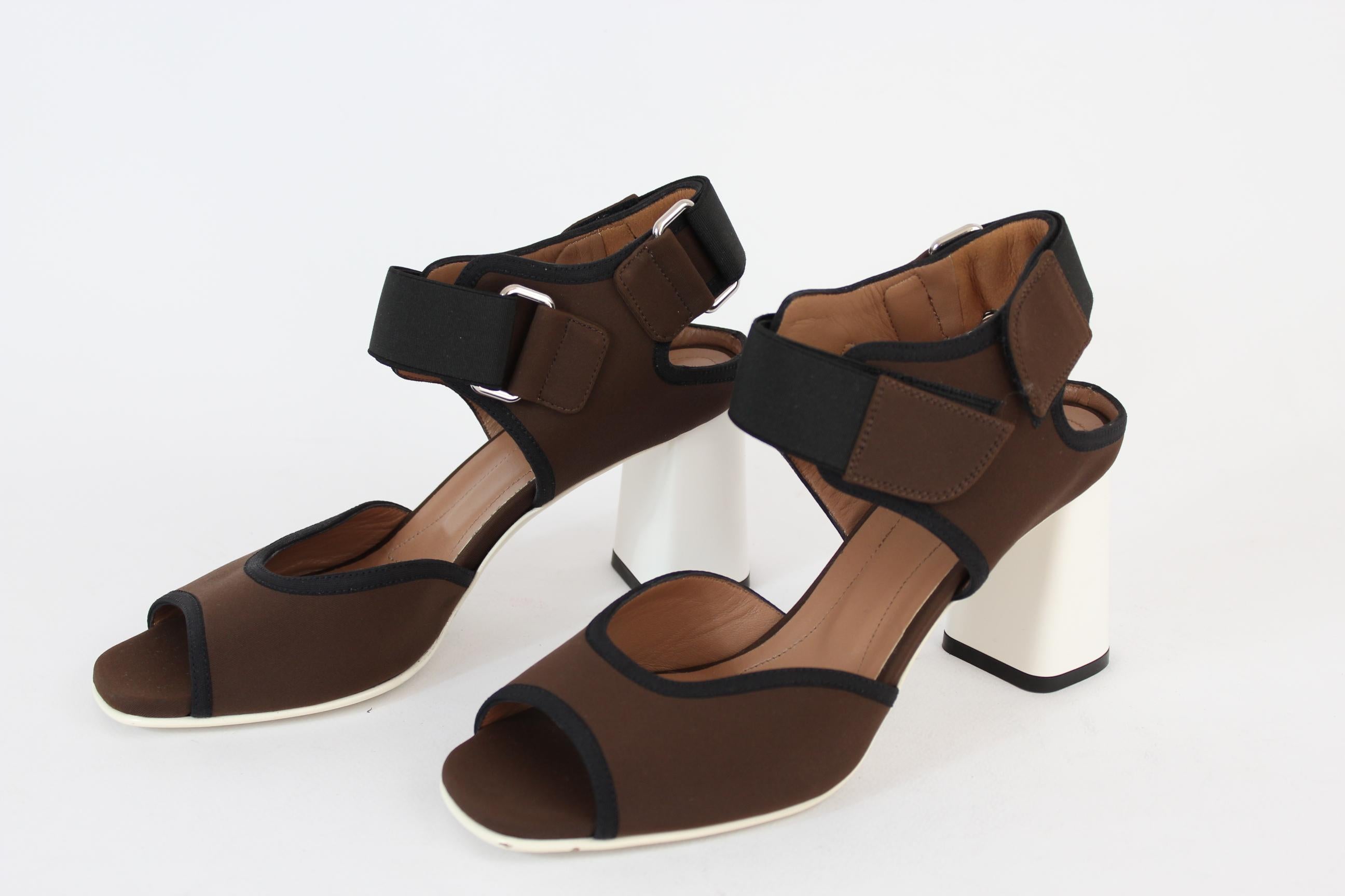 Women's Marni Brown Canvas and Leather Blunt Heels Shoes Platform 2000s  NWT